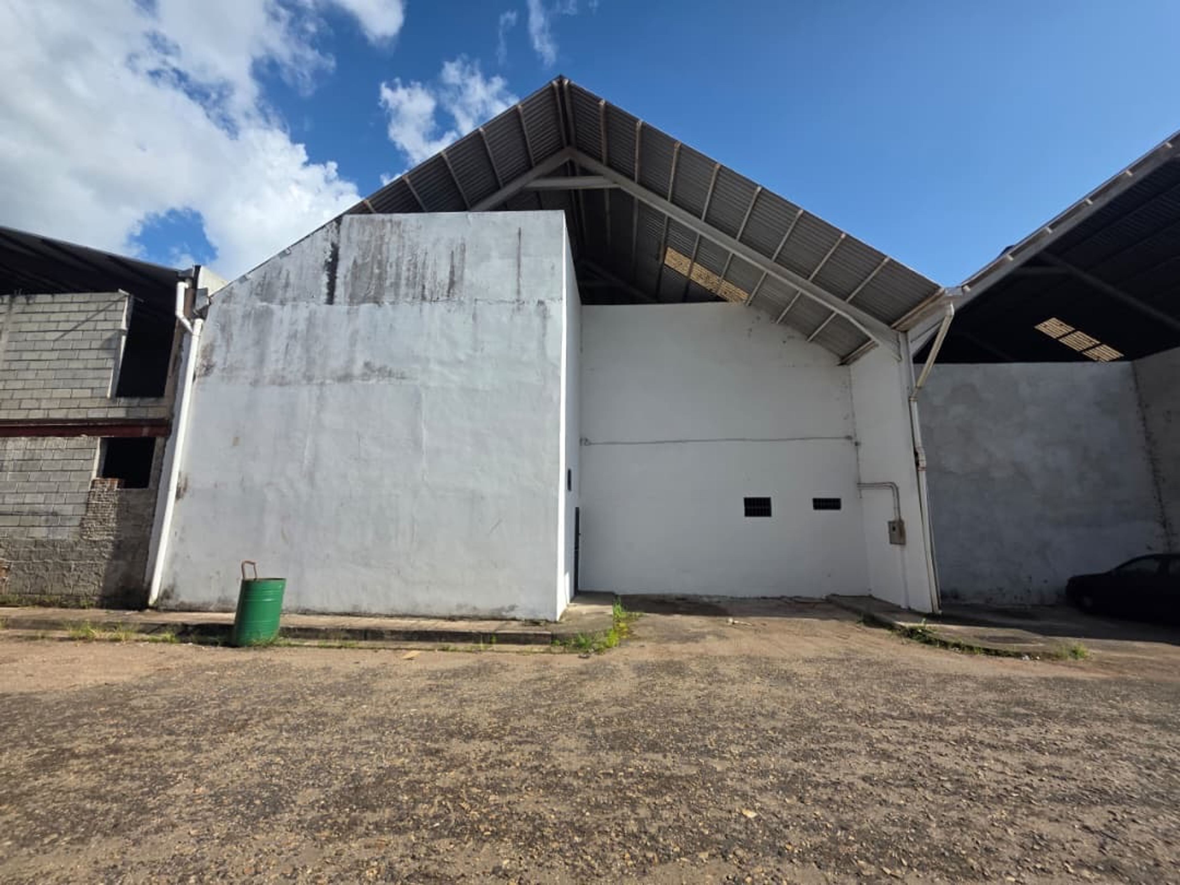 Galpón estratégico e ideal para almacenamiento en la Zona Industrial de Paramillo — foto 7