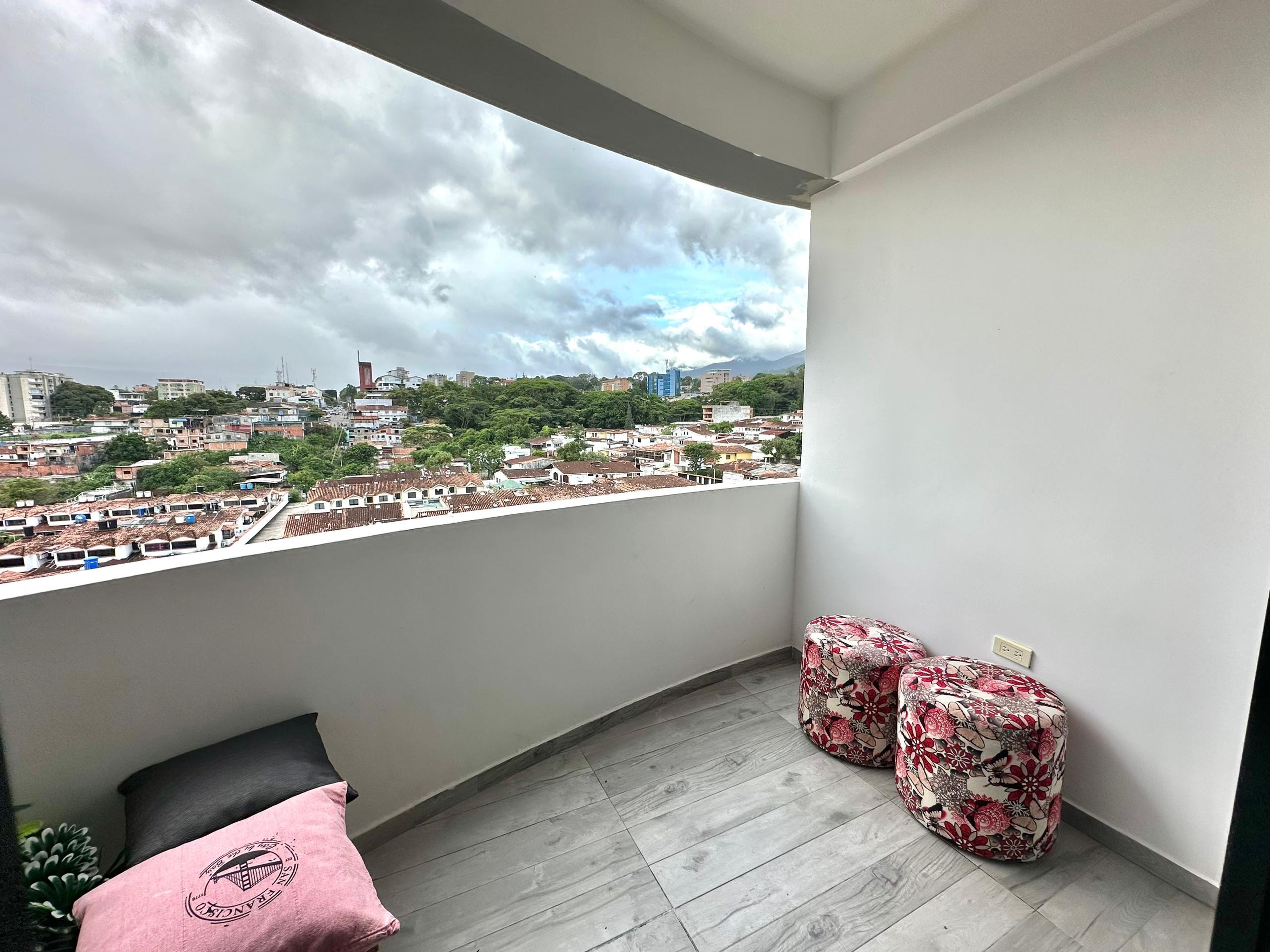Apartamento con terraza en Kavanayen Suites, Las Acacias — foto 7