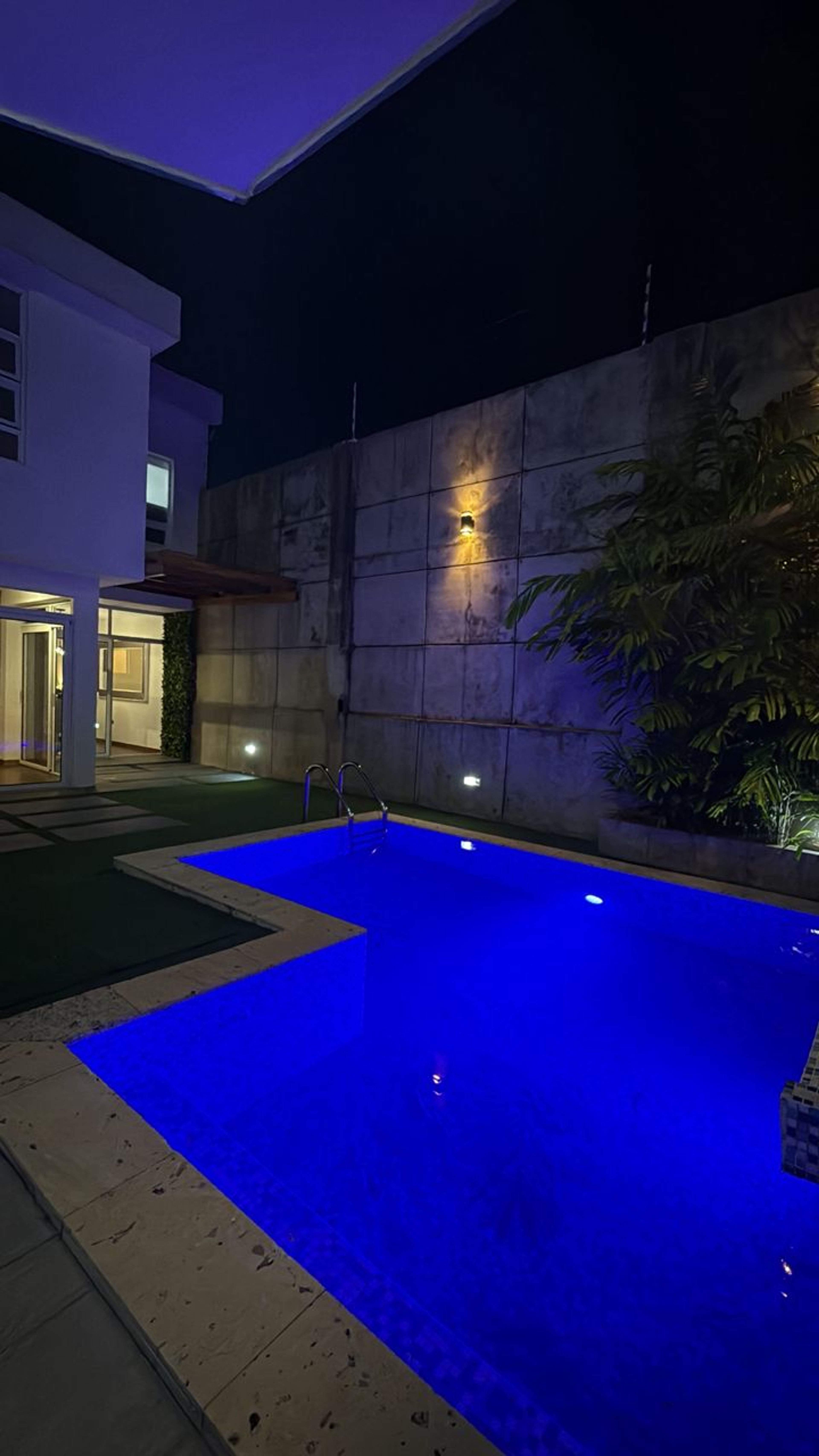 Casa de lujo en Urb. Colinas de Pirineos con piscina  — foto 23