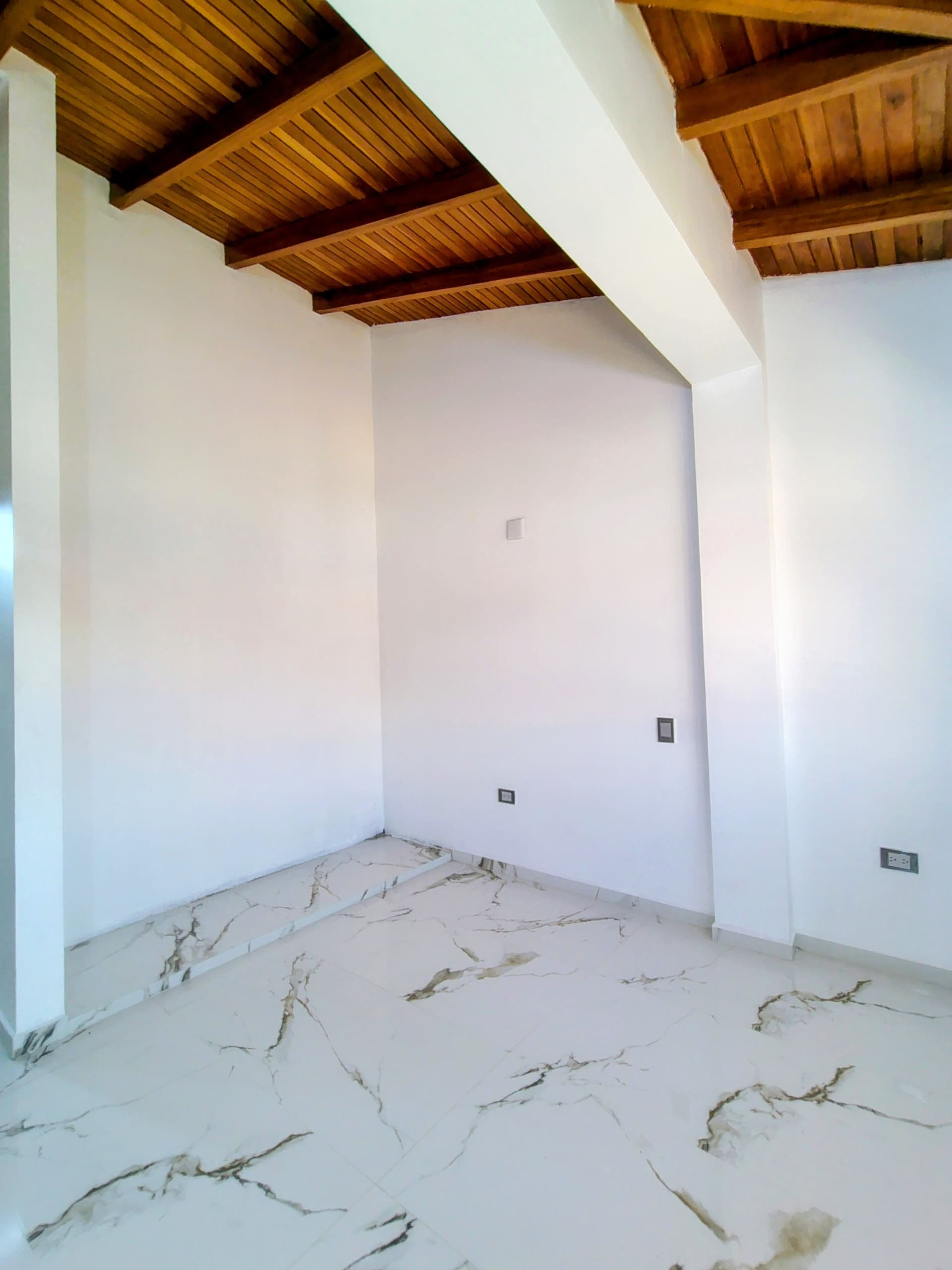 Casa a estrenar de 2 niveles con acabados modernos en Urb. Los Samanes II, Av. Guayana — foto 8