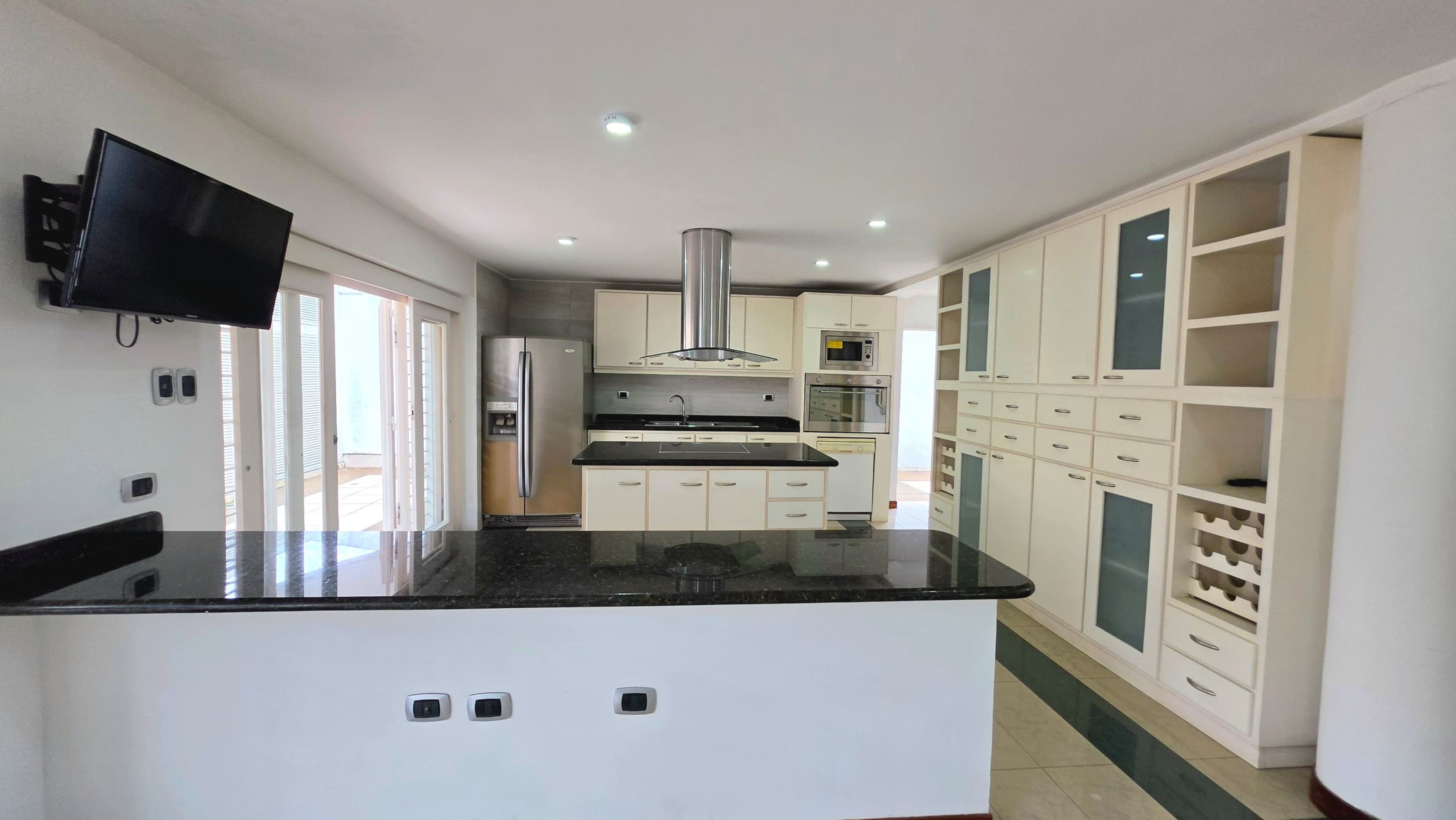 Casa con 4 suites y estudio en la exclusiva Urbanización Valle Arriba — foto 6