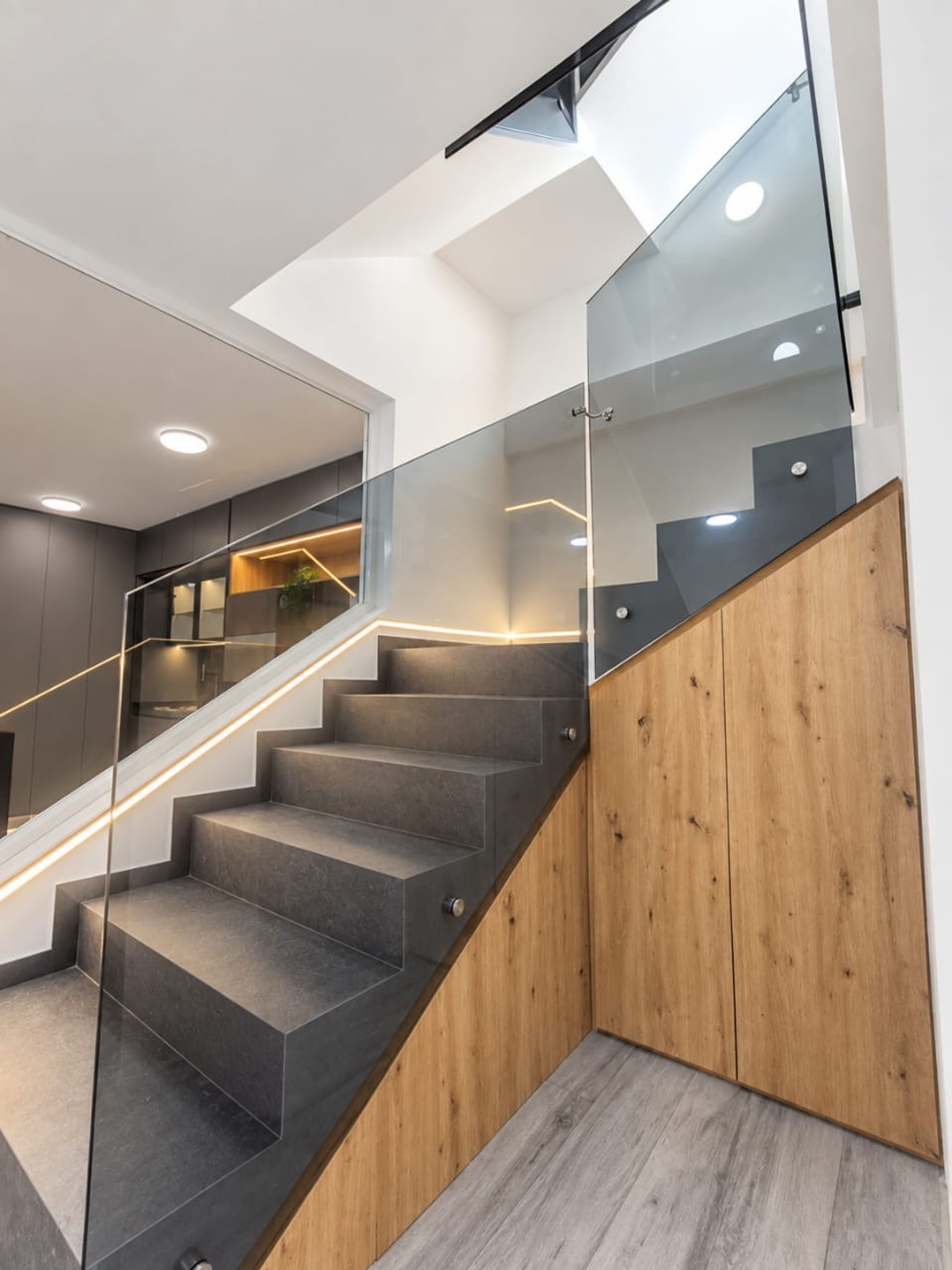 Casa moderna de 4 niveles con vista panorámica en Urb. El Campo — foto 5