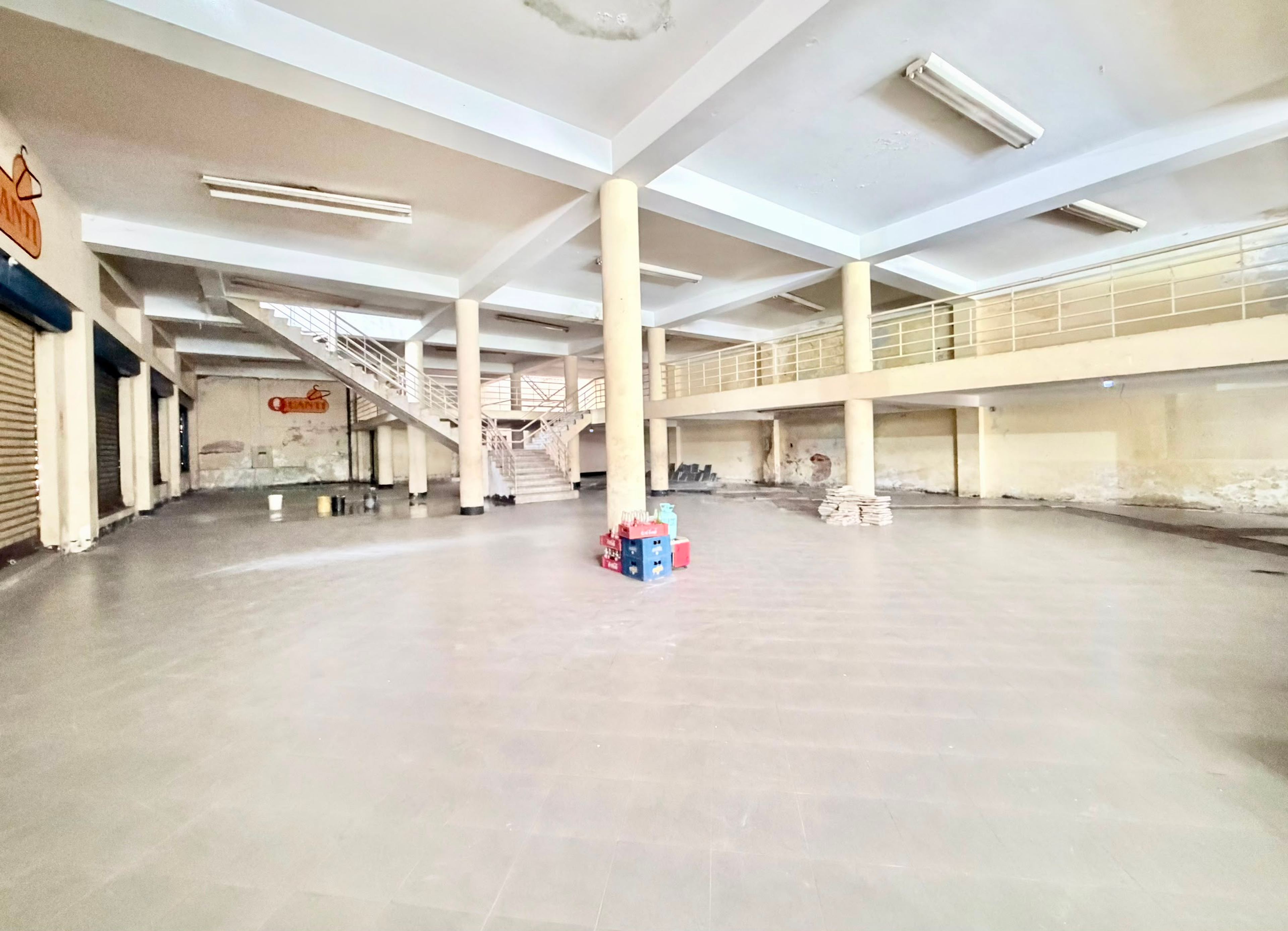local esquinero de 1.485 m² en pleno centro, con 2 apartamentos  — foto 9