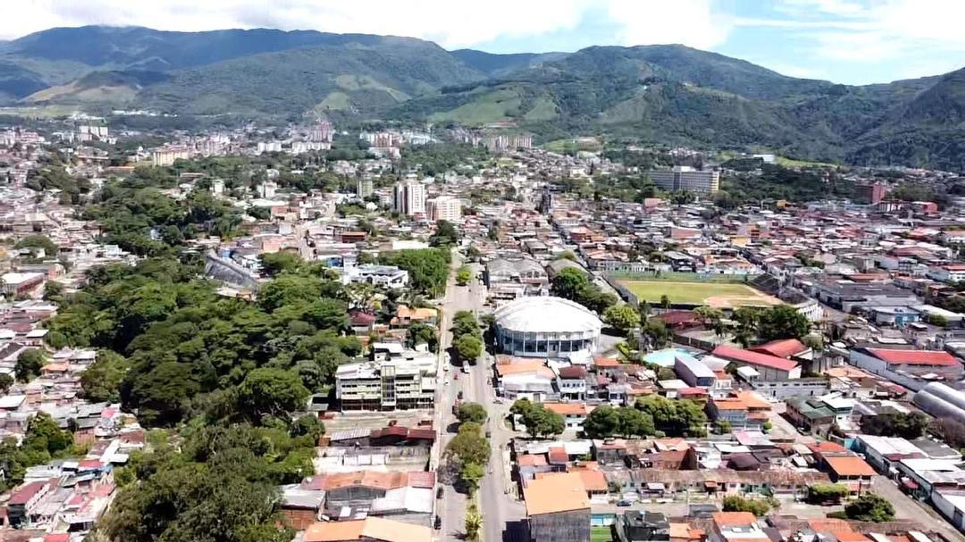 Propiedad comercial de alto impacto visual — foto 2