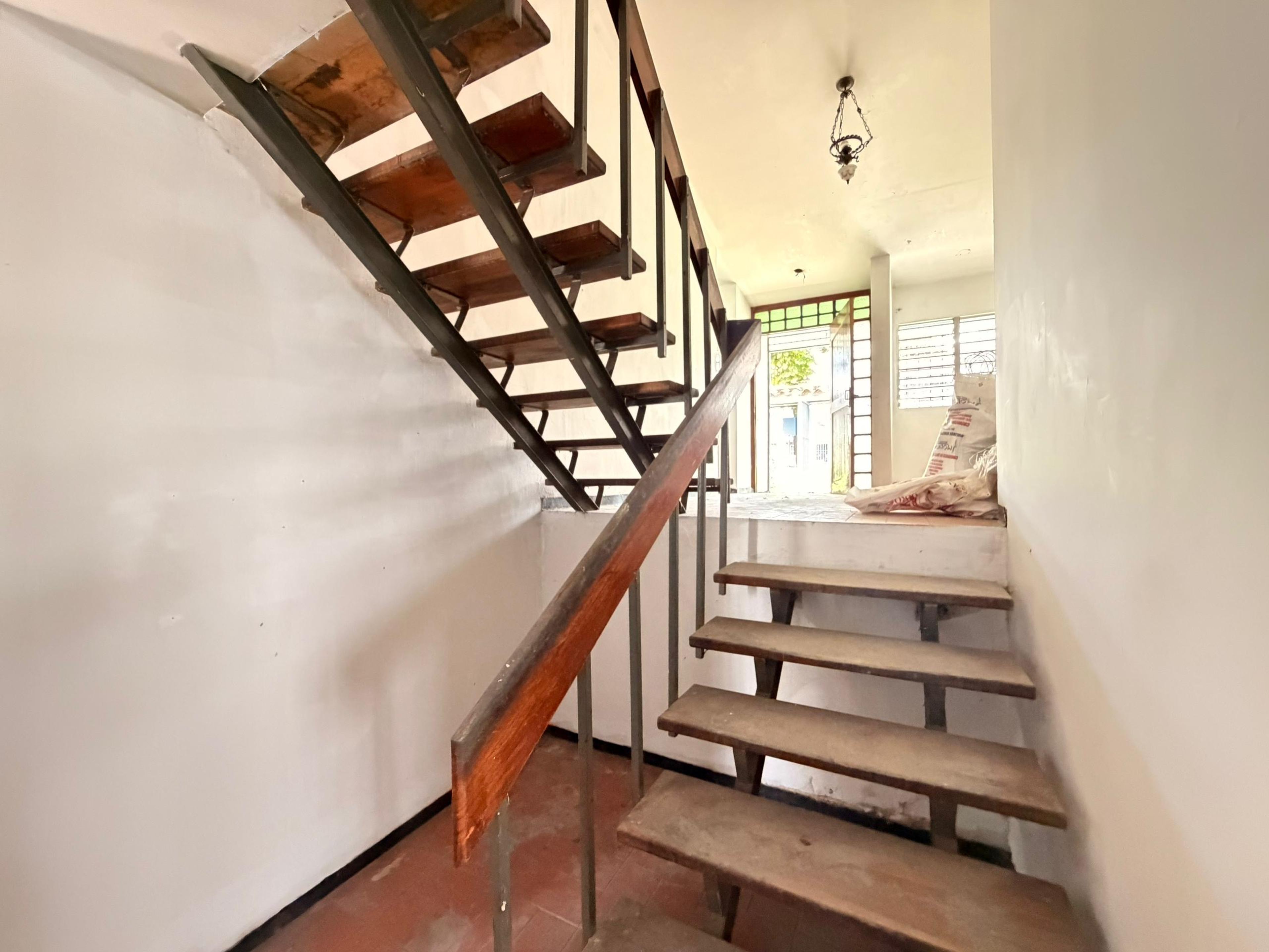 Casa con amplia terraza trasera en Urb. Nueva Guayana — foto 8