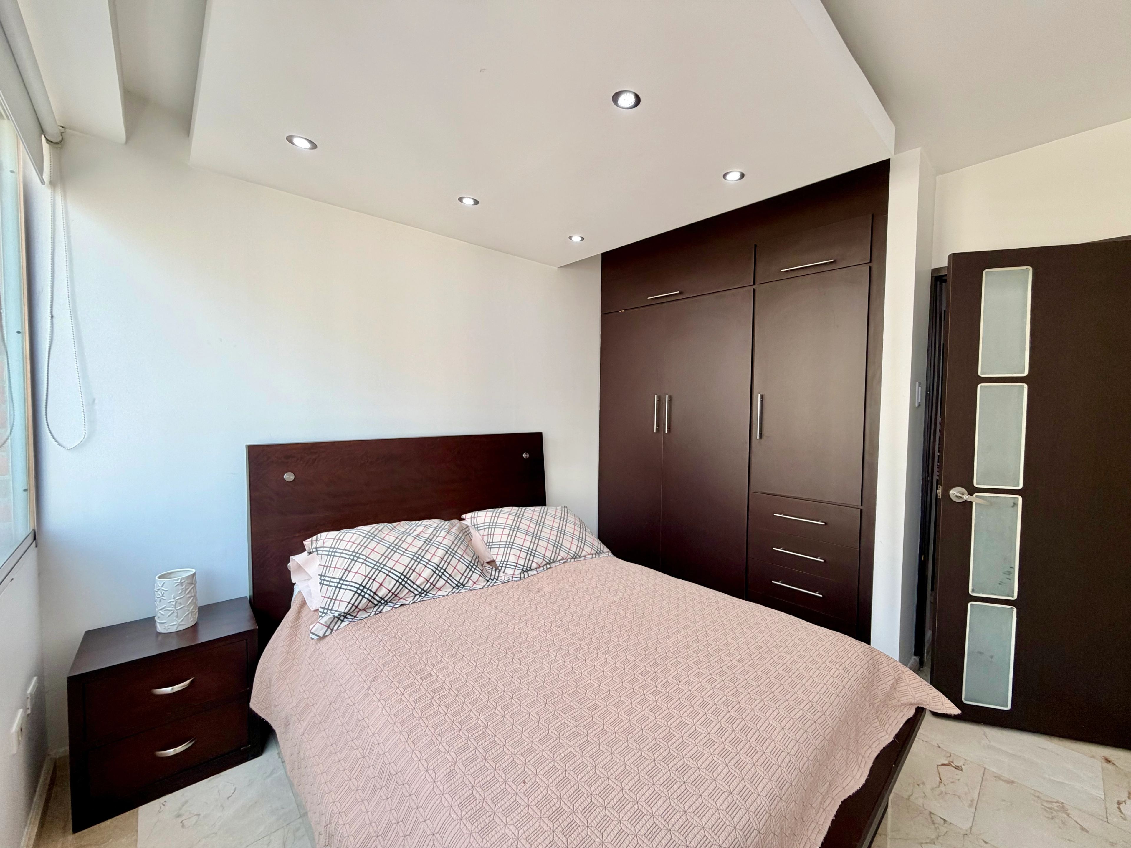 Apartamento en Pueblo Nuevo con bonitos acabados — foto 9
