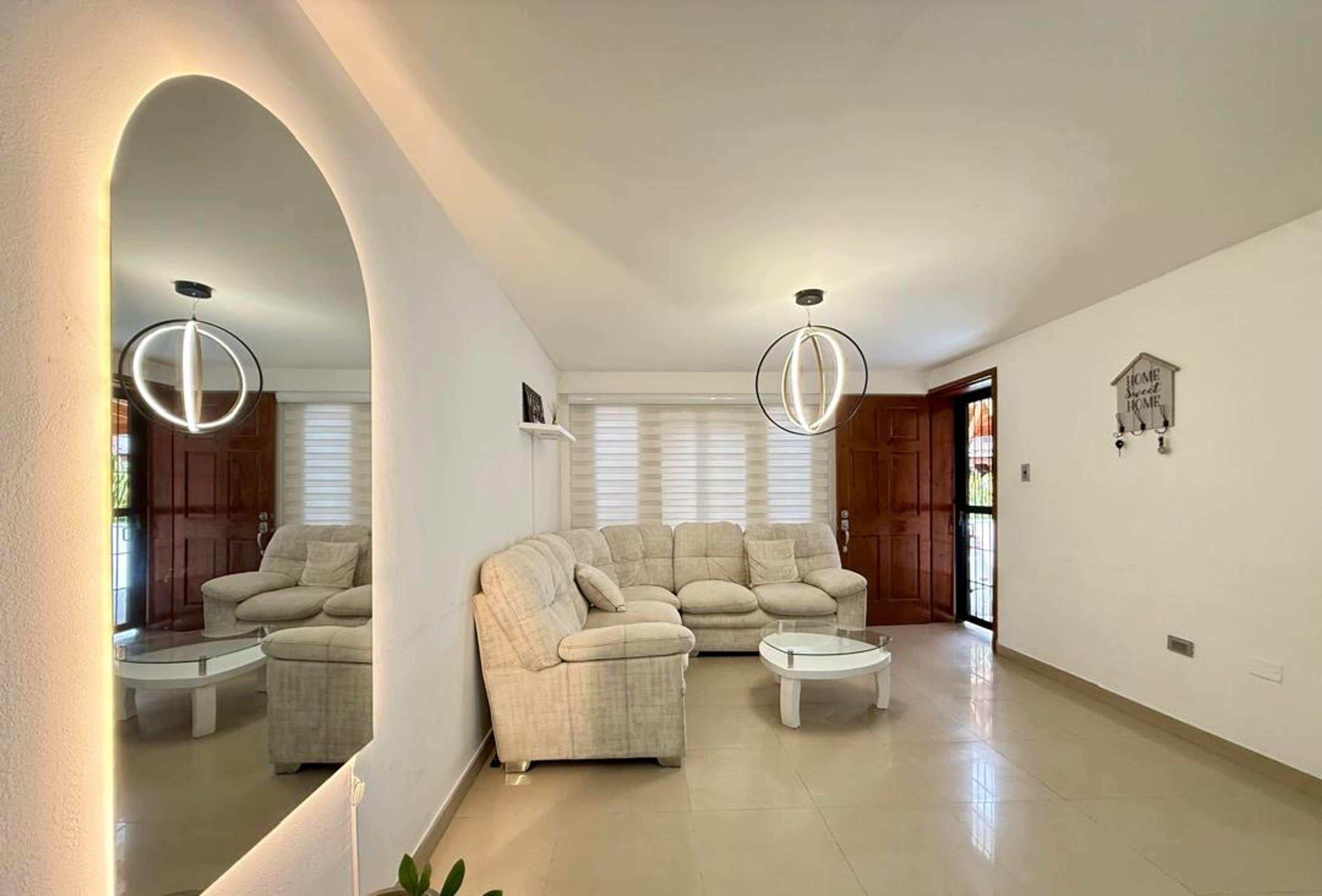 Casa moderna de 3 niveles en Terrazas de Pirineos — foto 18