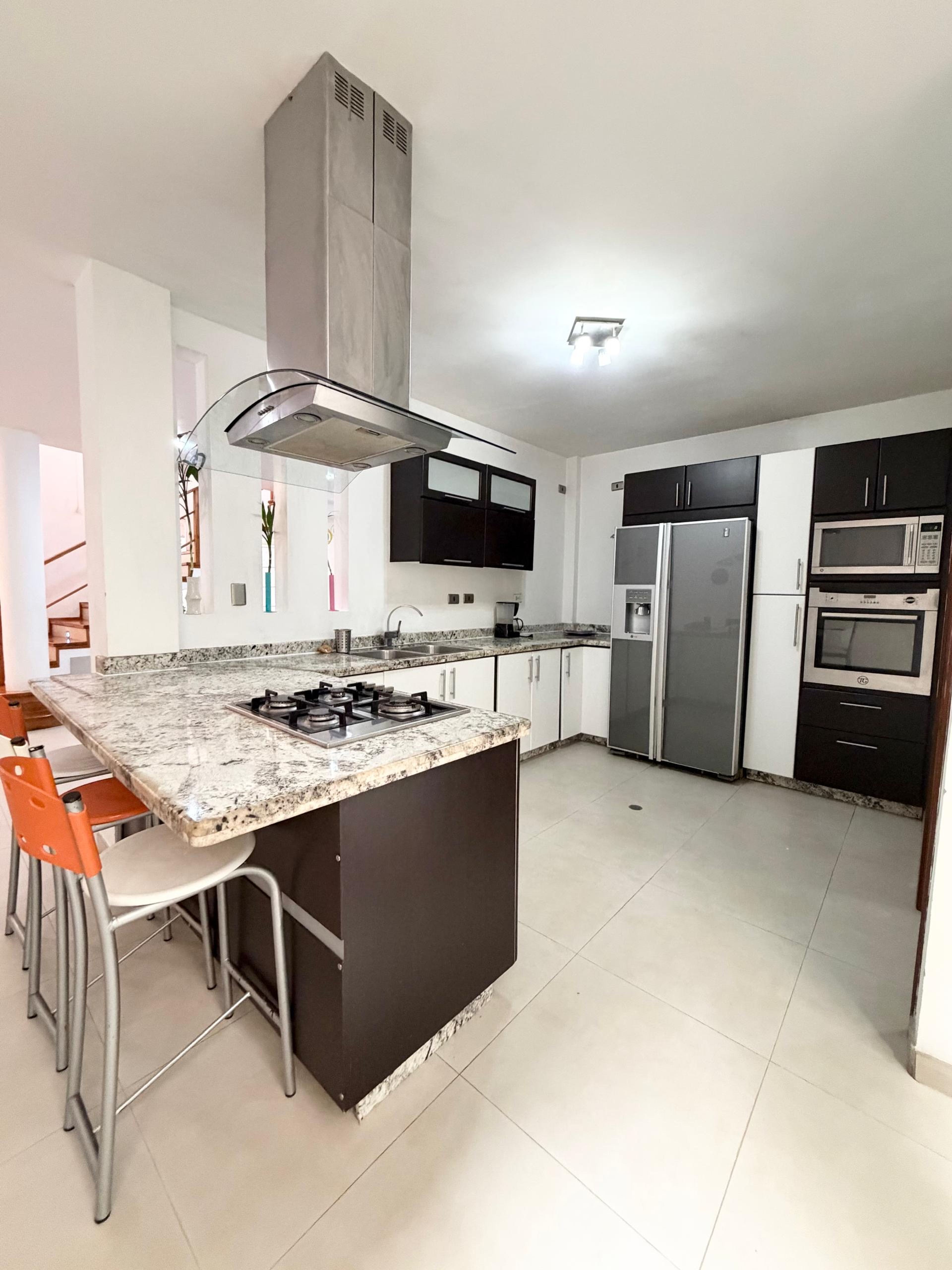 Casa o TownHouse en Pirineos I y II, San Cristóbal — foto 2