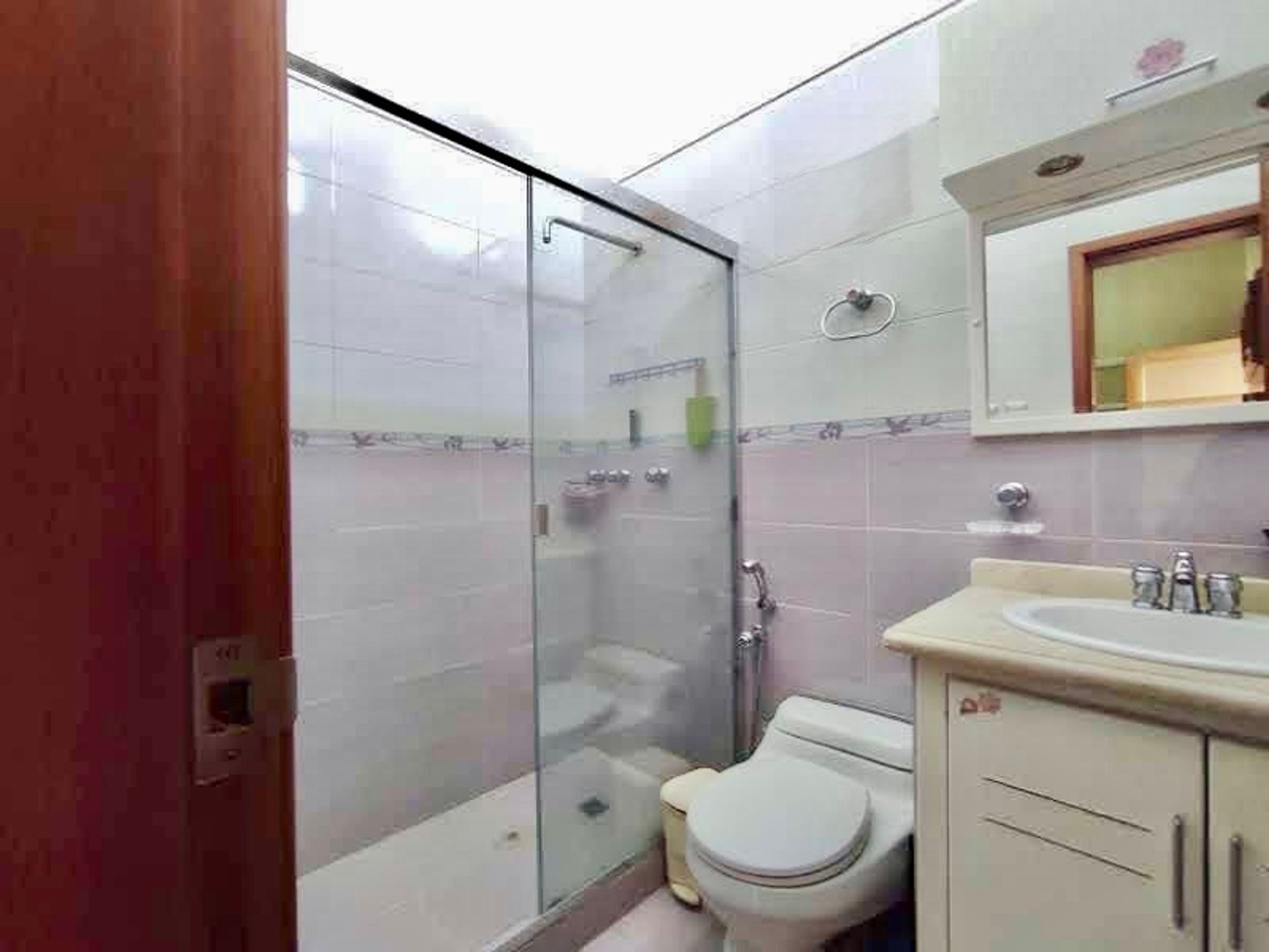 Casa de lujo amoblada de 483 m² con gimnasio y área social en Urbanización Los Samanes — foto 8