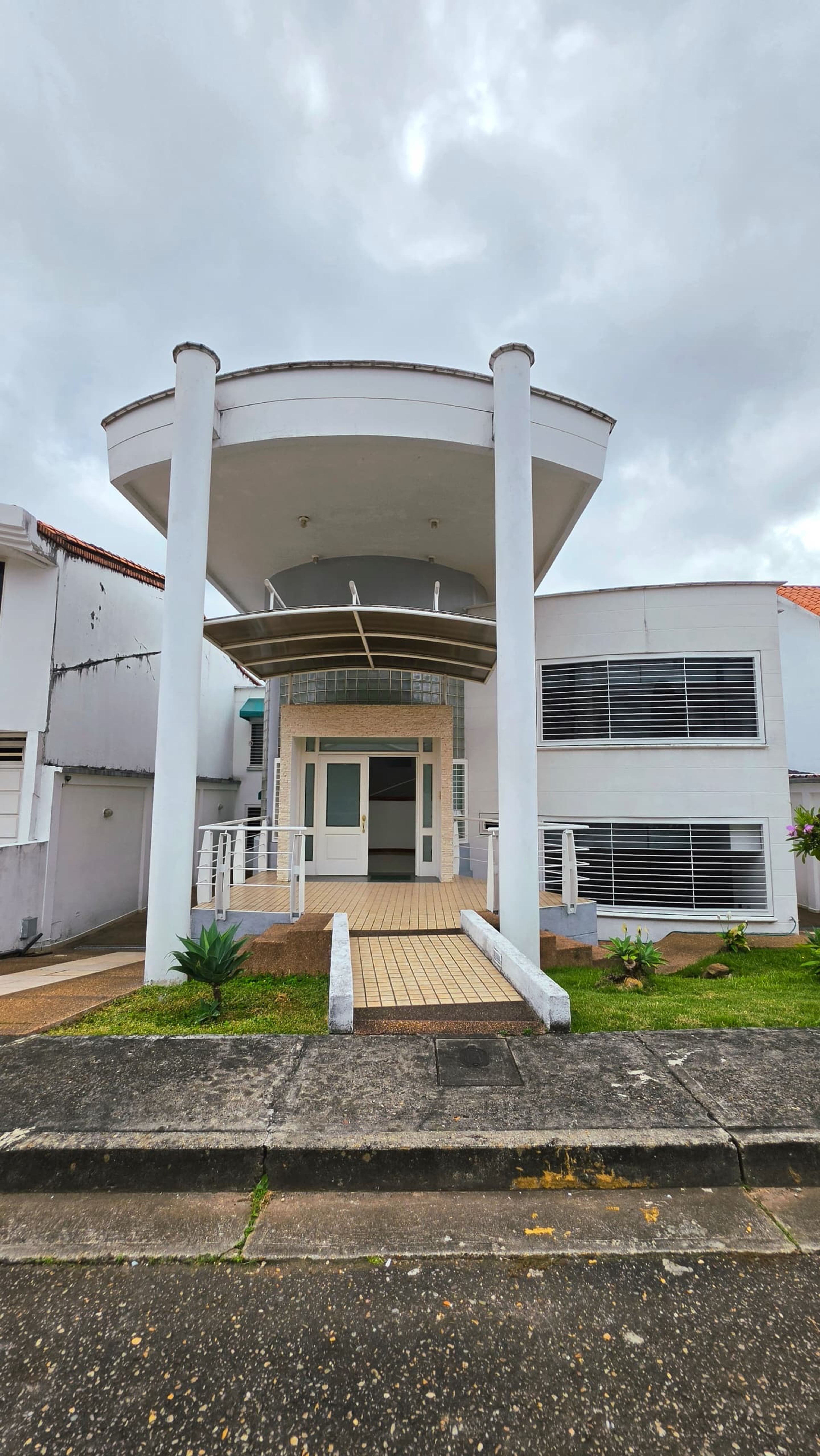 Casa con 4 suites y estudio en la exclusiva Urbanización Valle Arriba — foto 1