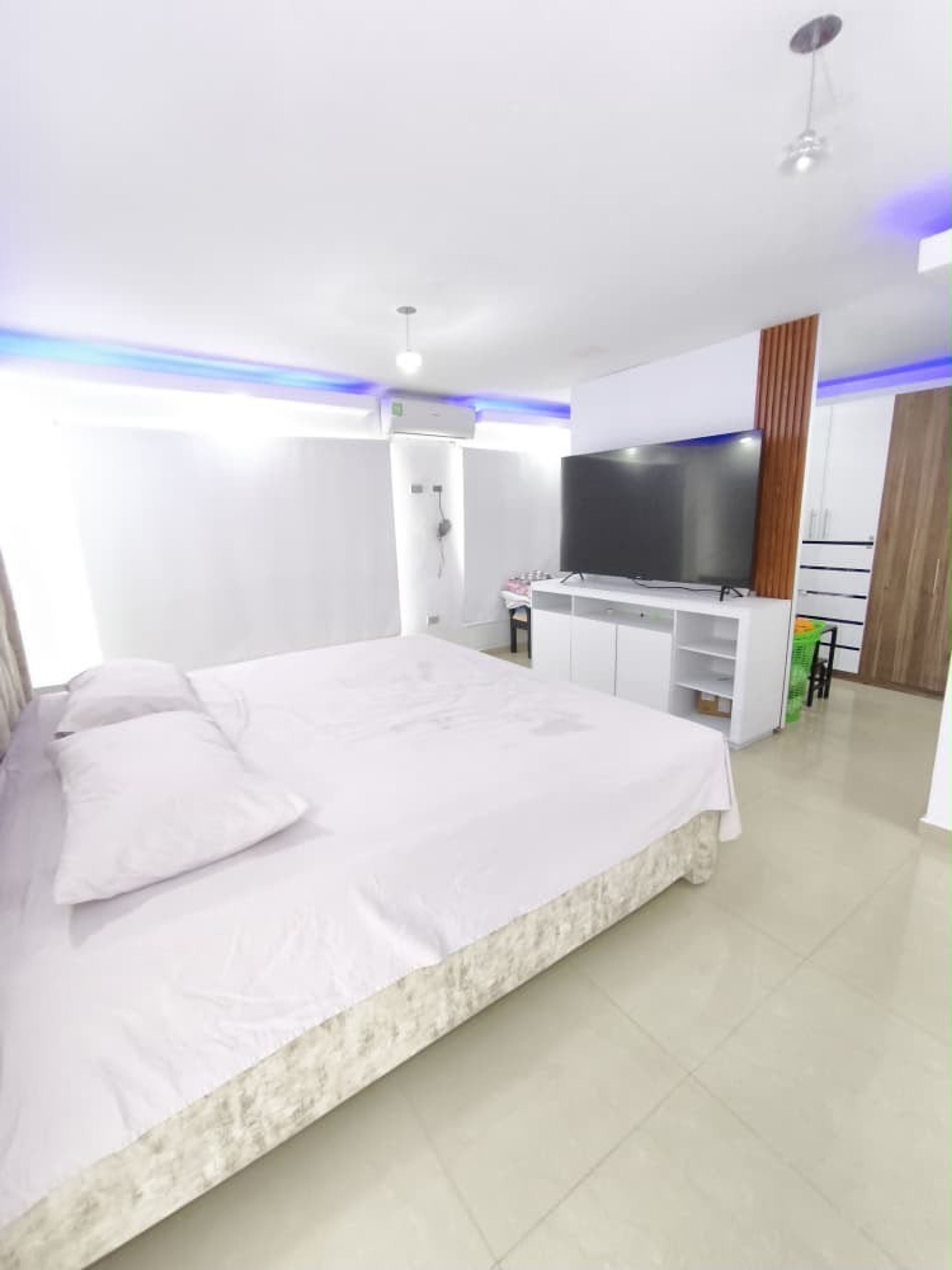 Casa de 3 niveles con doble terraza y vista panorámica en Urb. Villa Granadina — foto 7