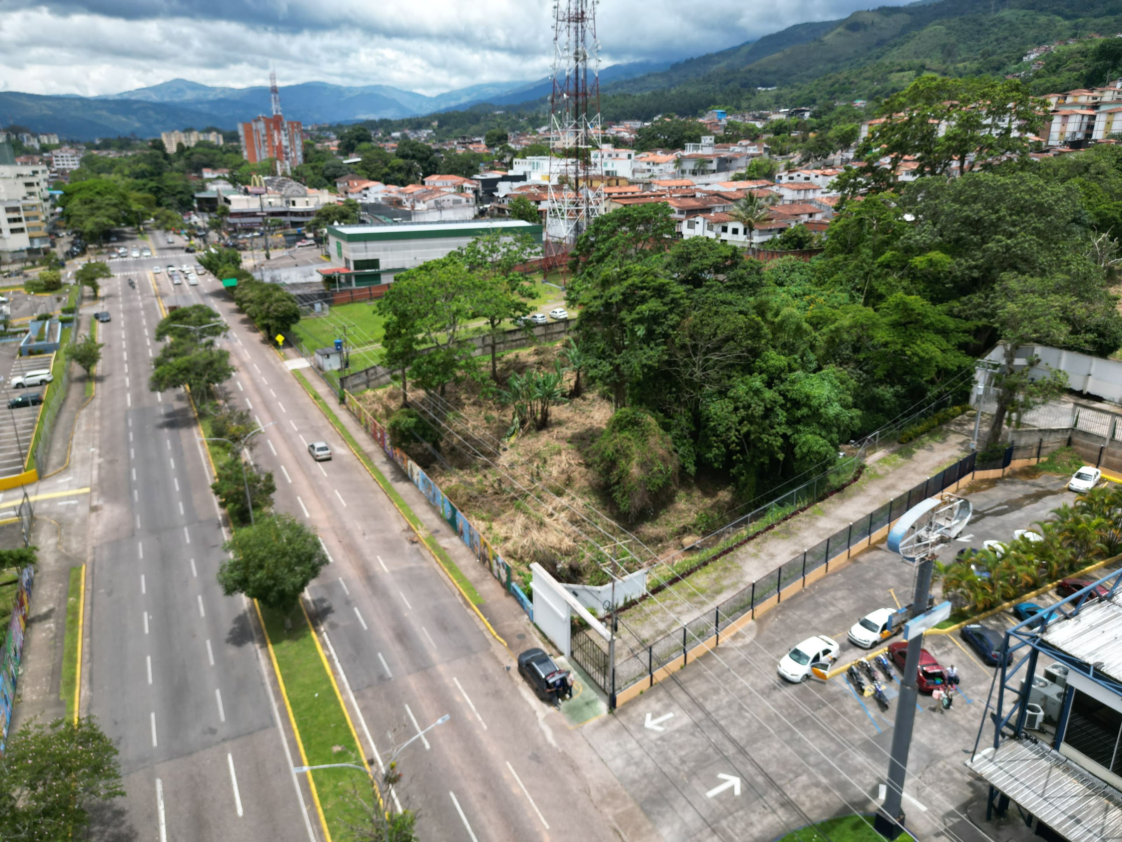 Terreno o parcela en Avenida Rotaria, San Cristóbal — foto 2