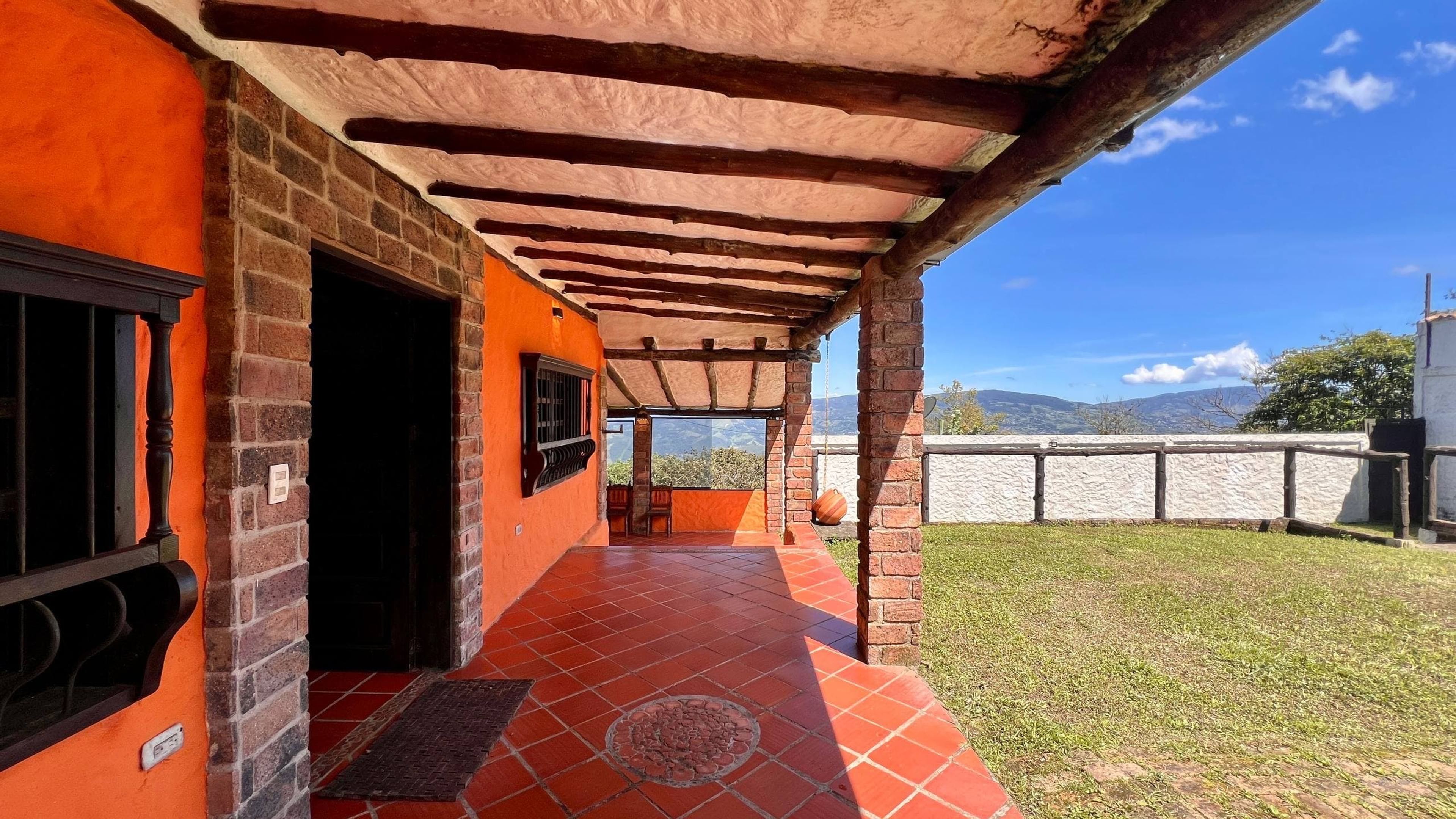 Imponente casa de campo de 4.926 m² en Loma del Viento ideal para desarrollo turístico — foto 21