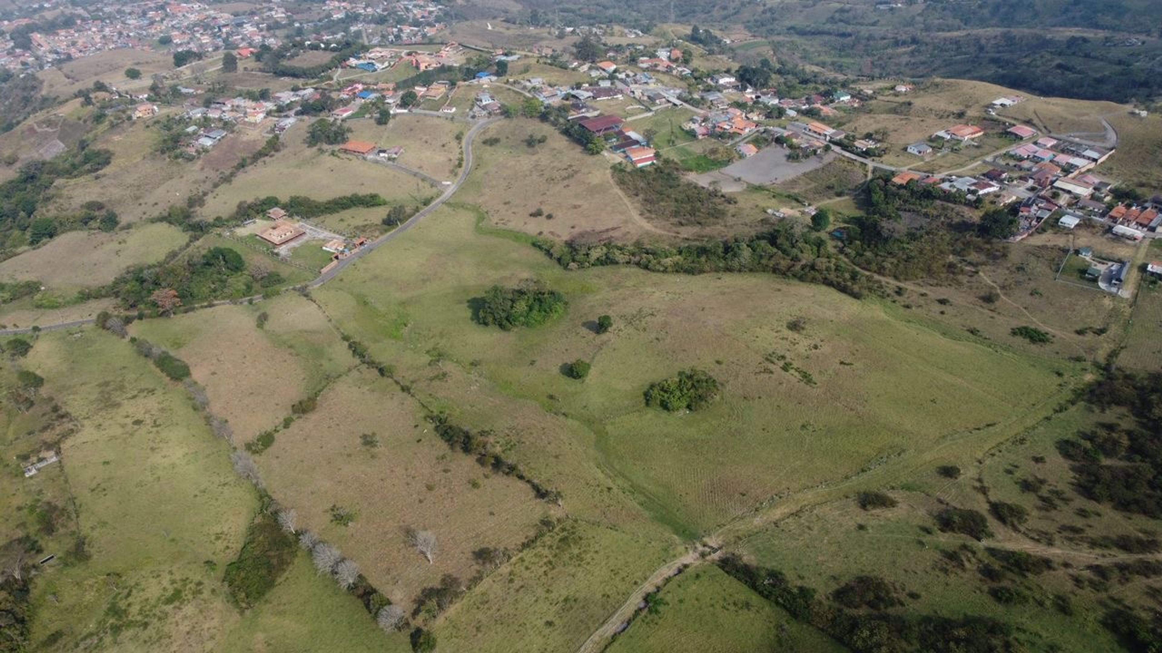 Terreno o parcela en Paramo de la Laja, Municipio Independencia — foto 2
