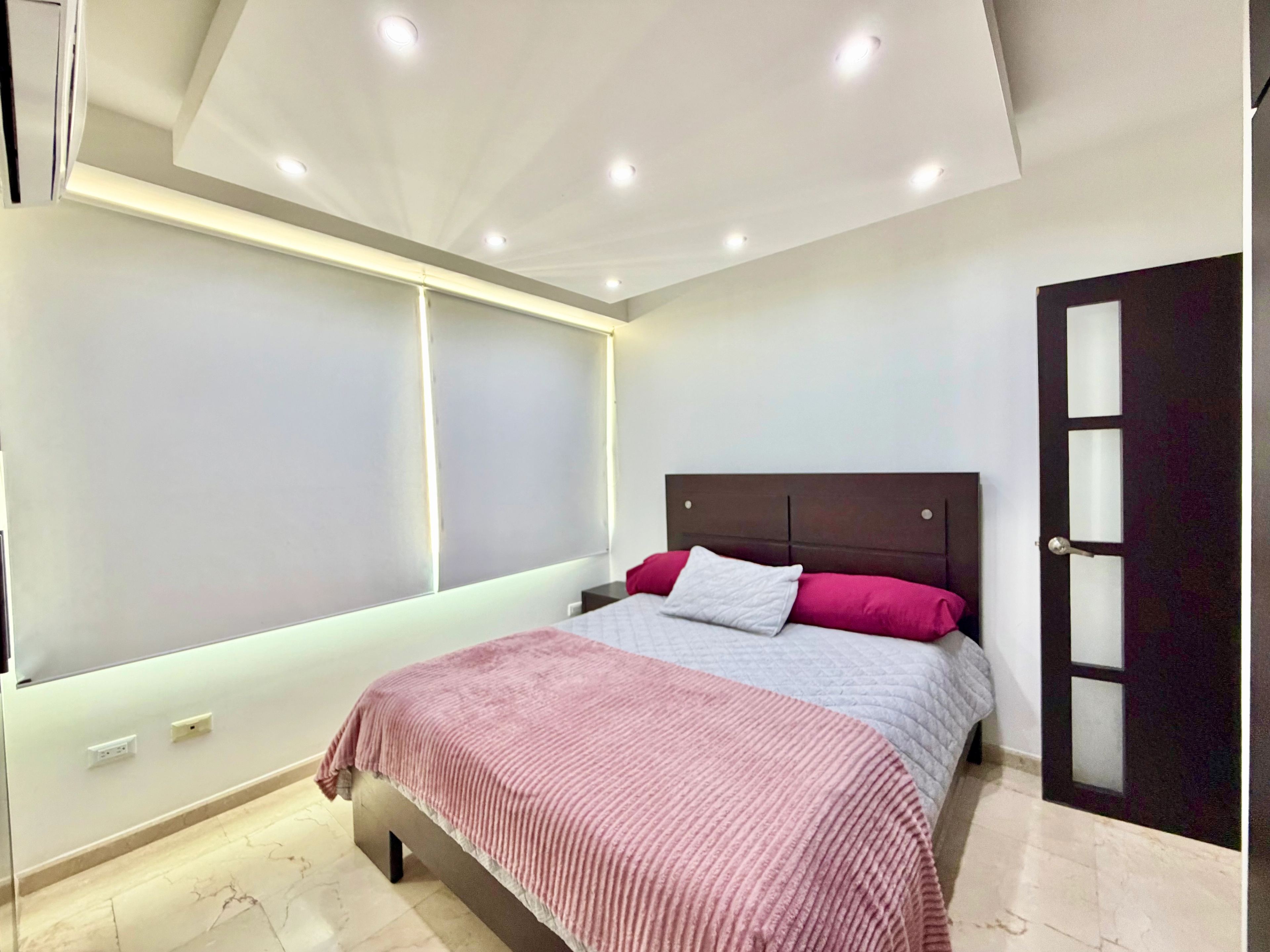Apartamento en Pueblo Nuevo con bonitos acabados — foto 8