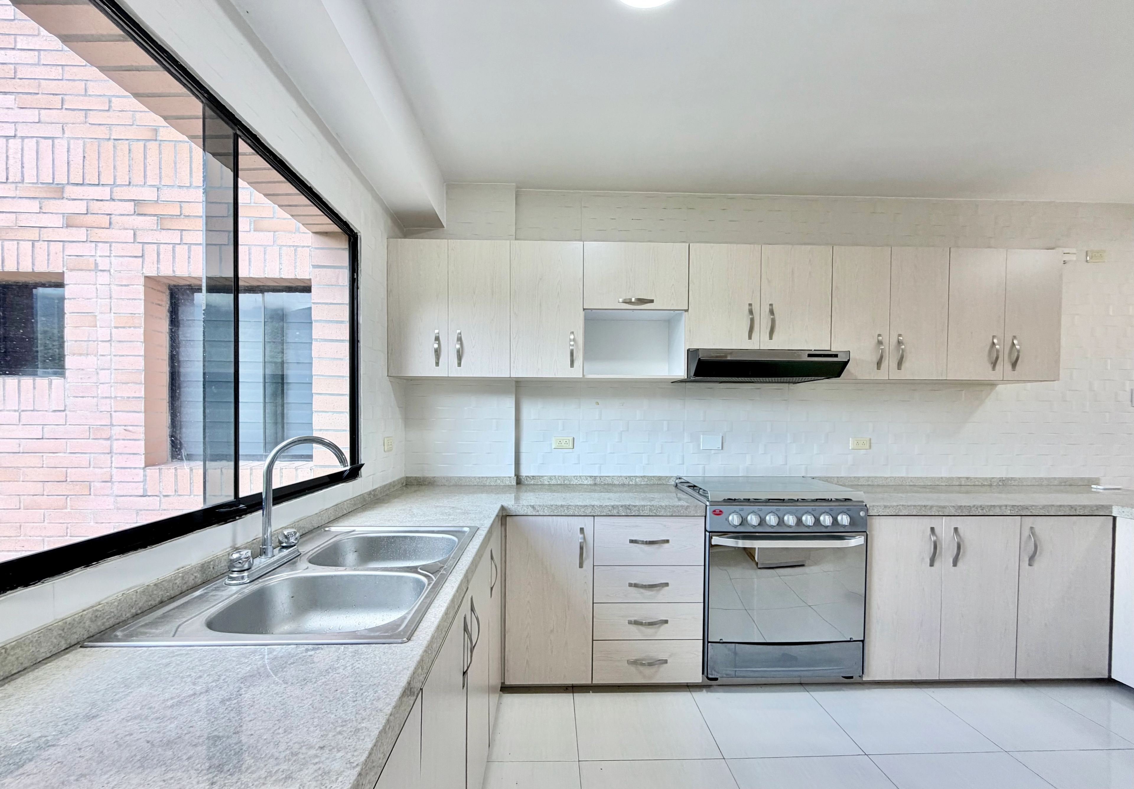 Apartamento en La Castellana, San Cristóbal — foto 1