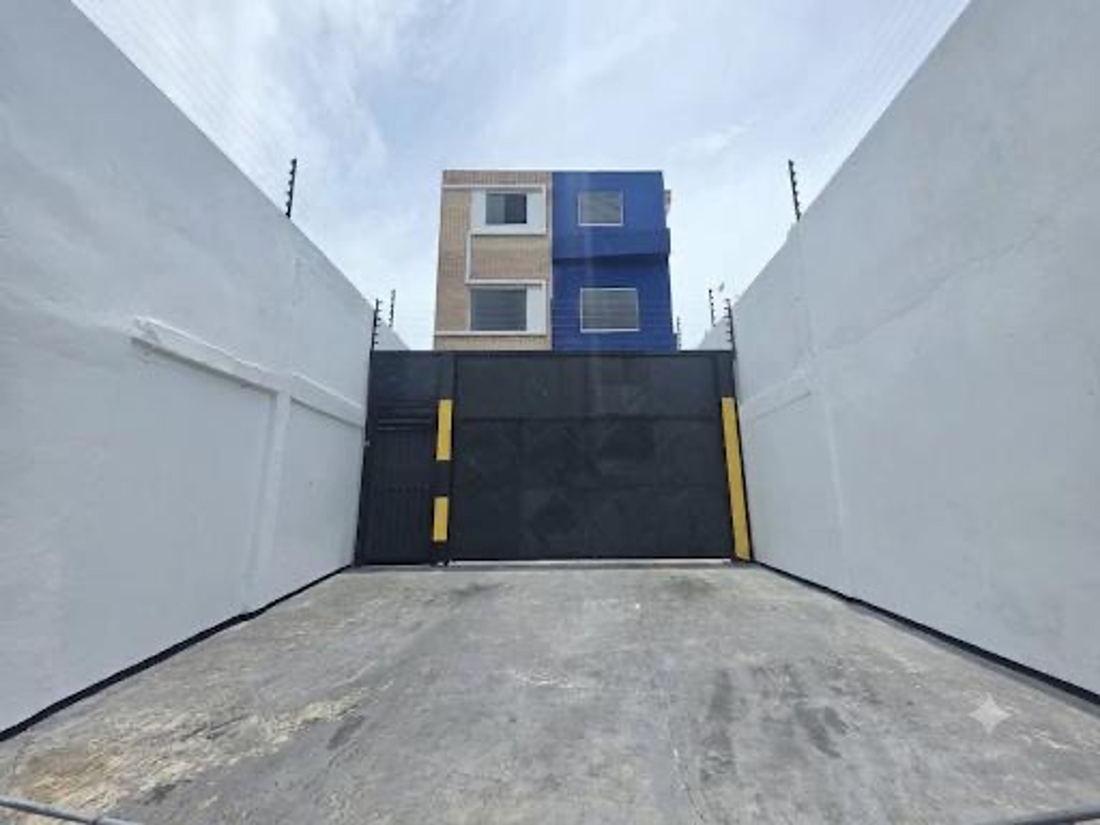 Edificio comercial estratégico en la vía principal de Santa Teresa, Barrio Bolívar — foto 6