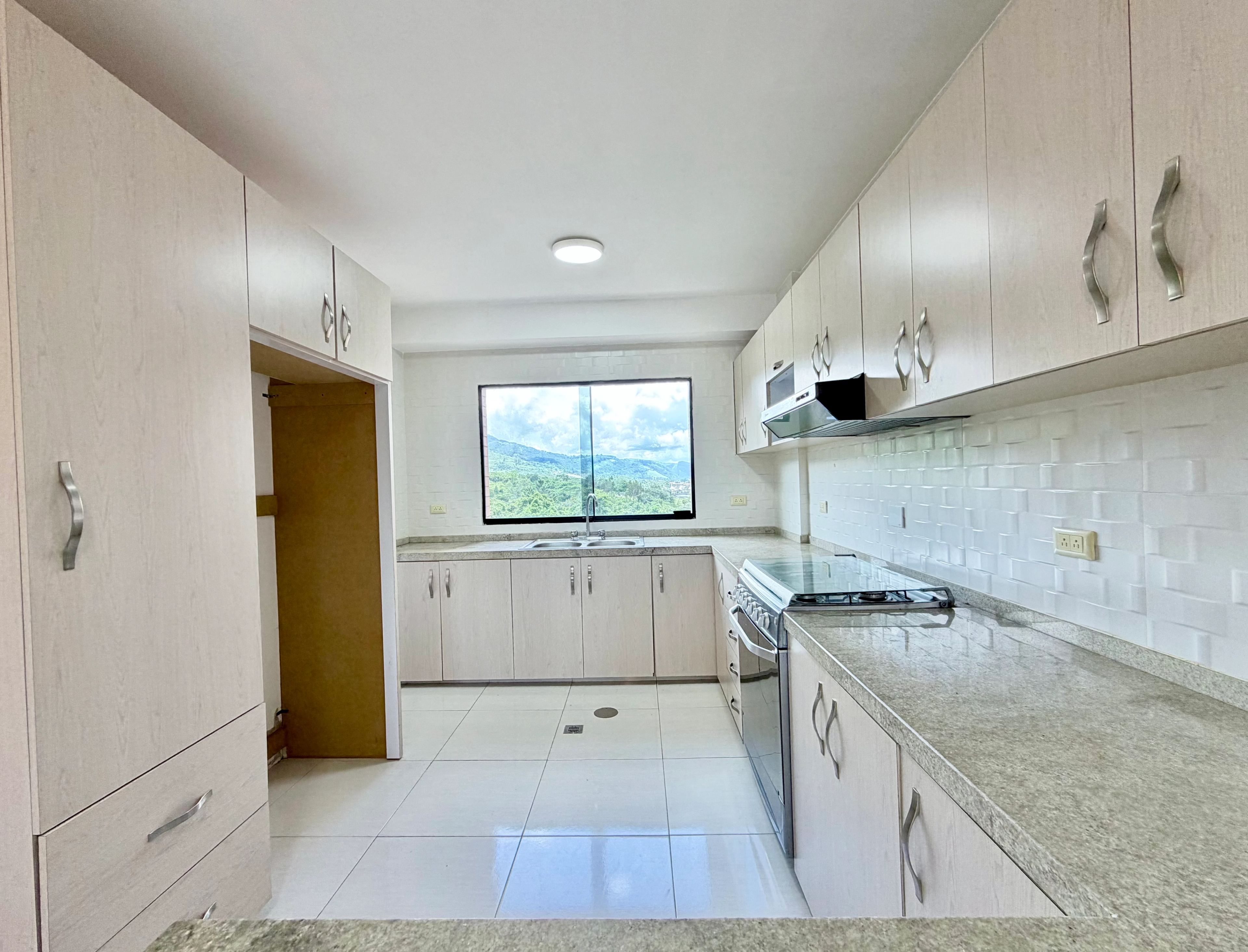 Apartamento en La Castellana, San Cristóbal — foto 4