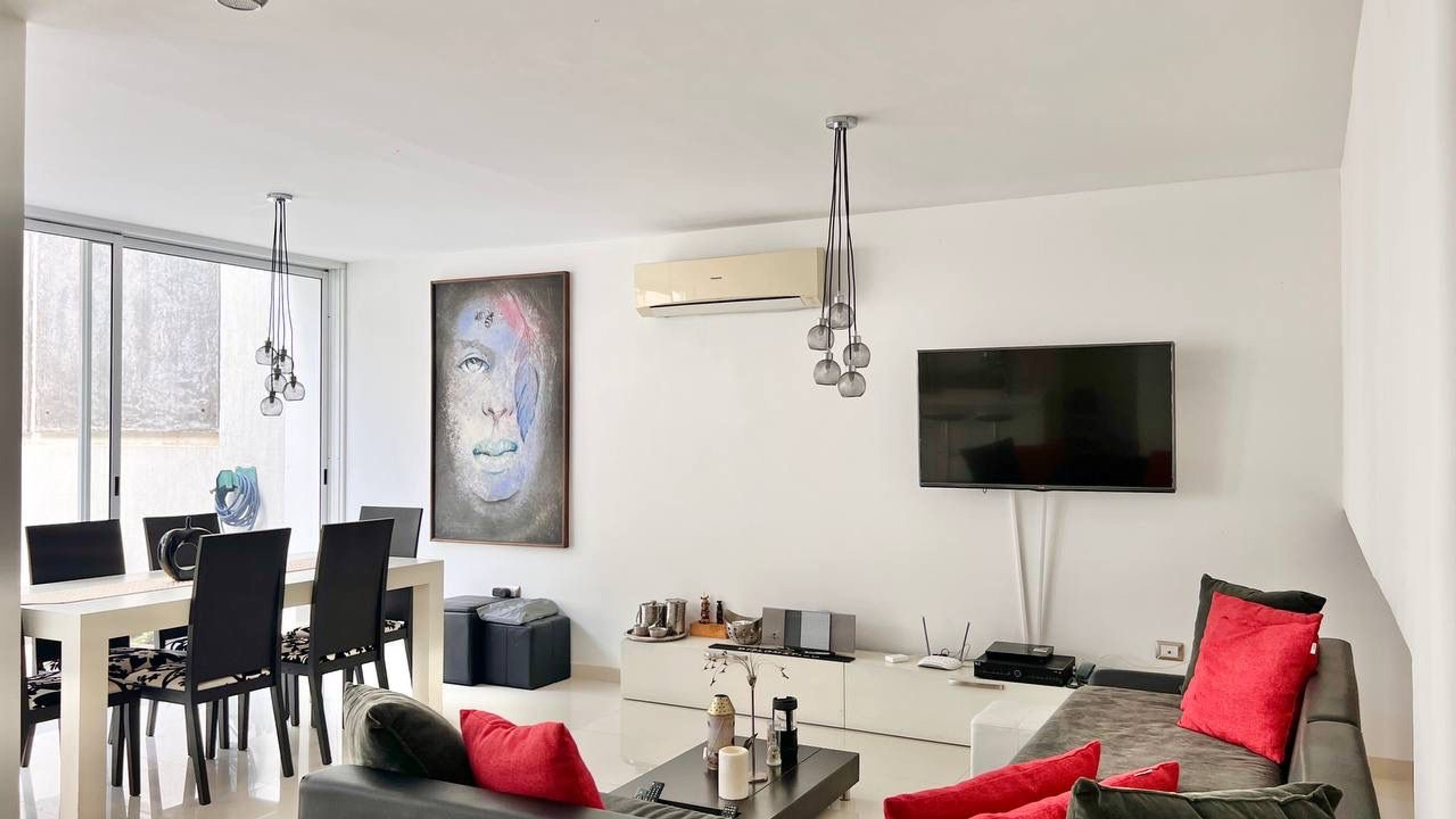 Casa de 500 m² de construcción con patio y área social en zona alta de Colinas de Pirineos — foto 12