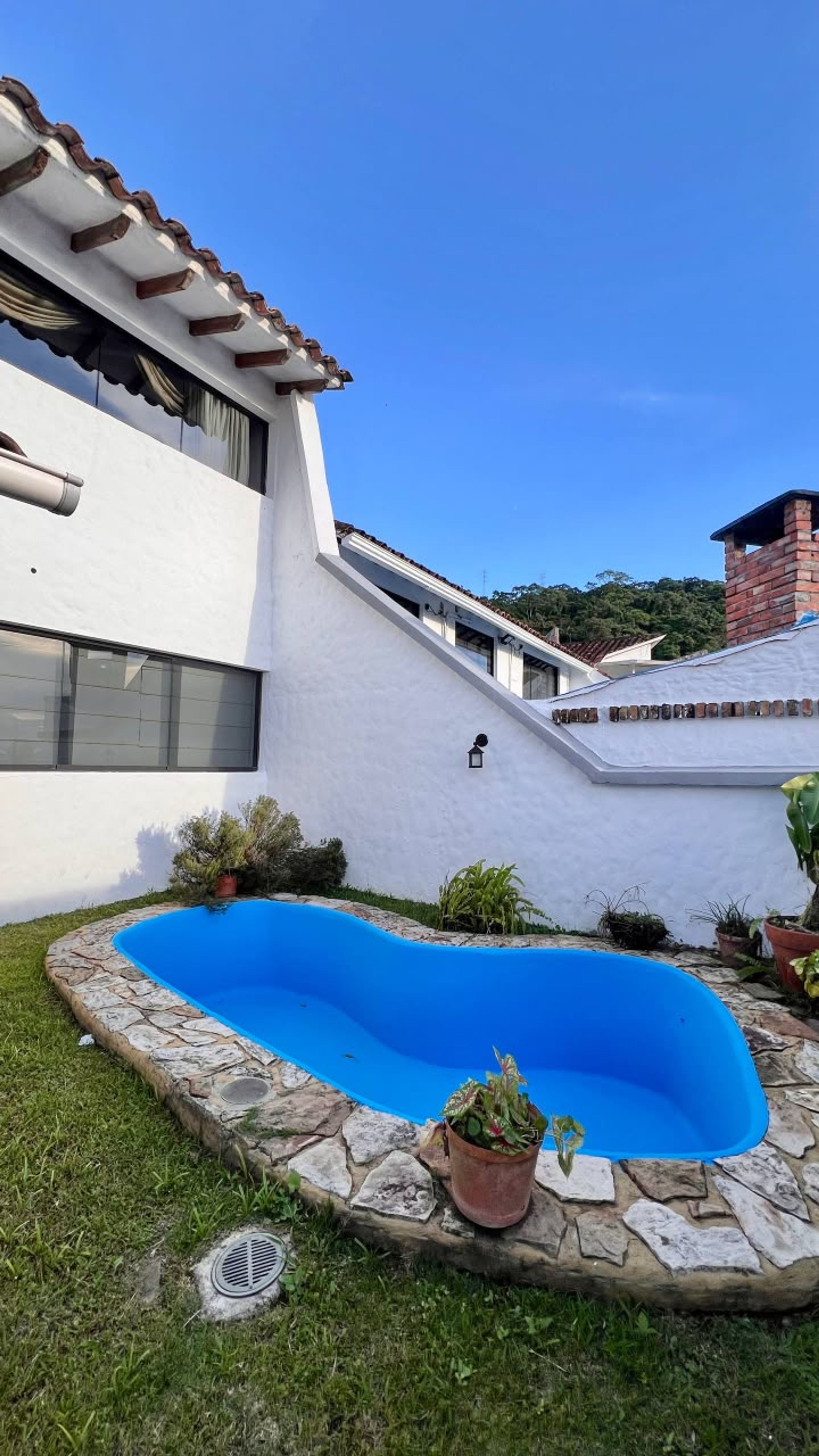 Imponente residencia de 560 m² con terraza y jardín en Colinas de Pirineos — foto 9