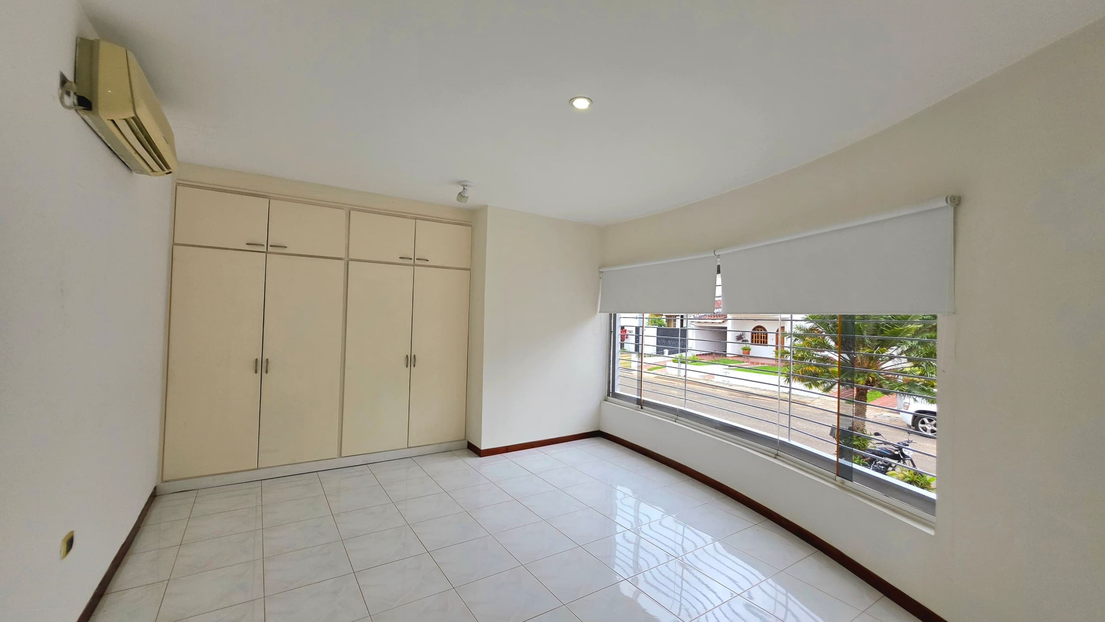 Casa con 4 suites y estudio en la exclusiva Urbanización Valle Arriba — foto 10