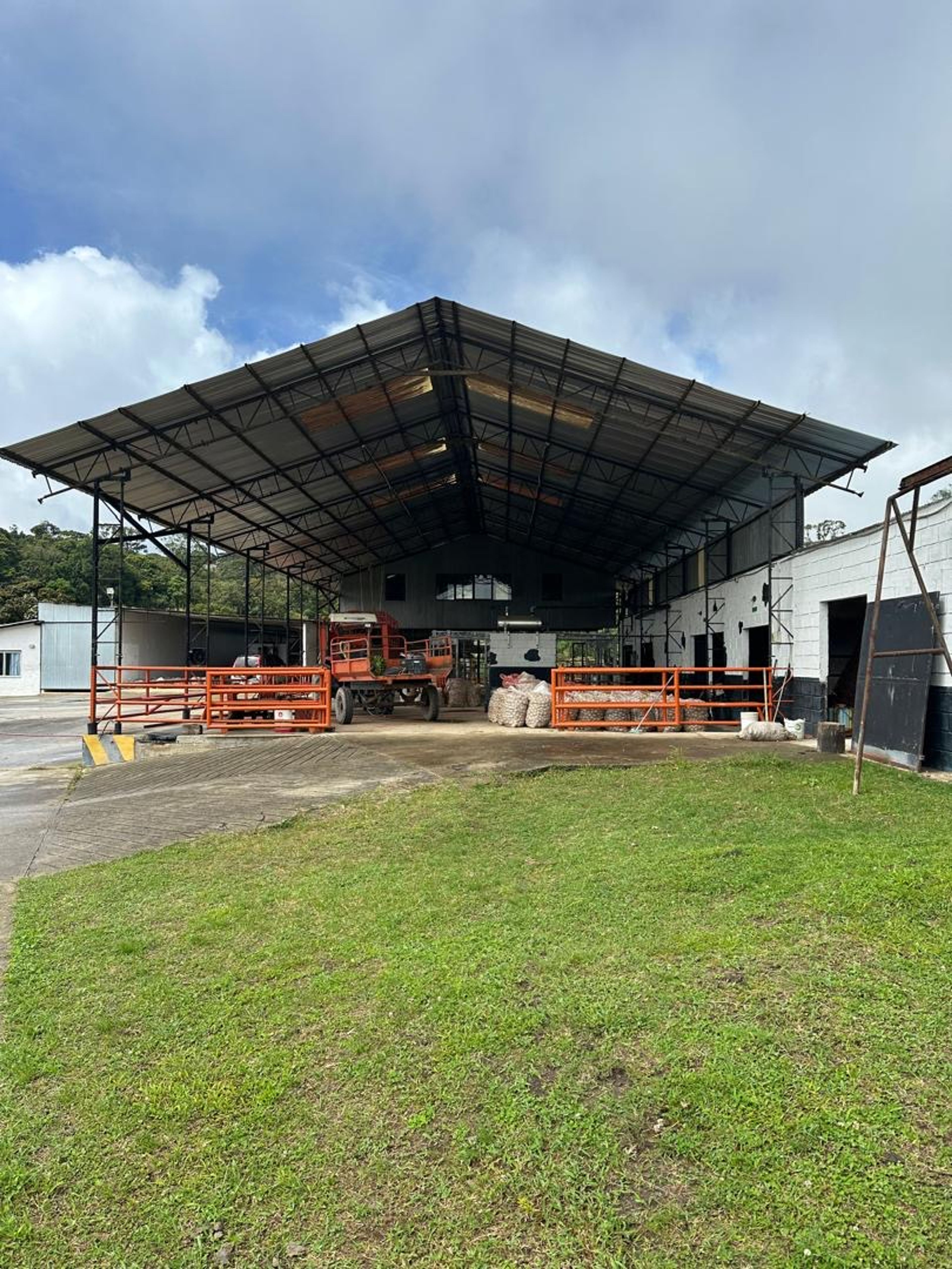 Hacienda o finca en Palmira, Guásimos — foto 1