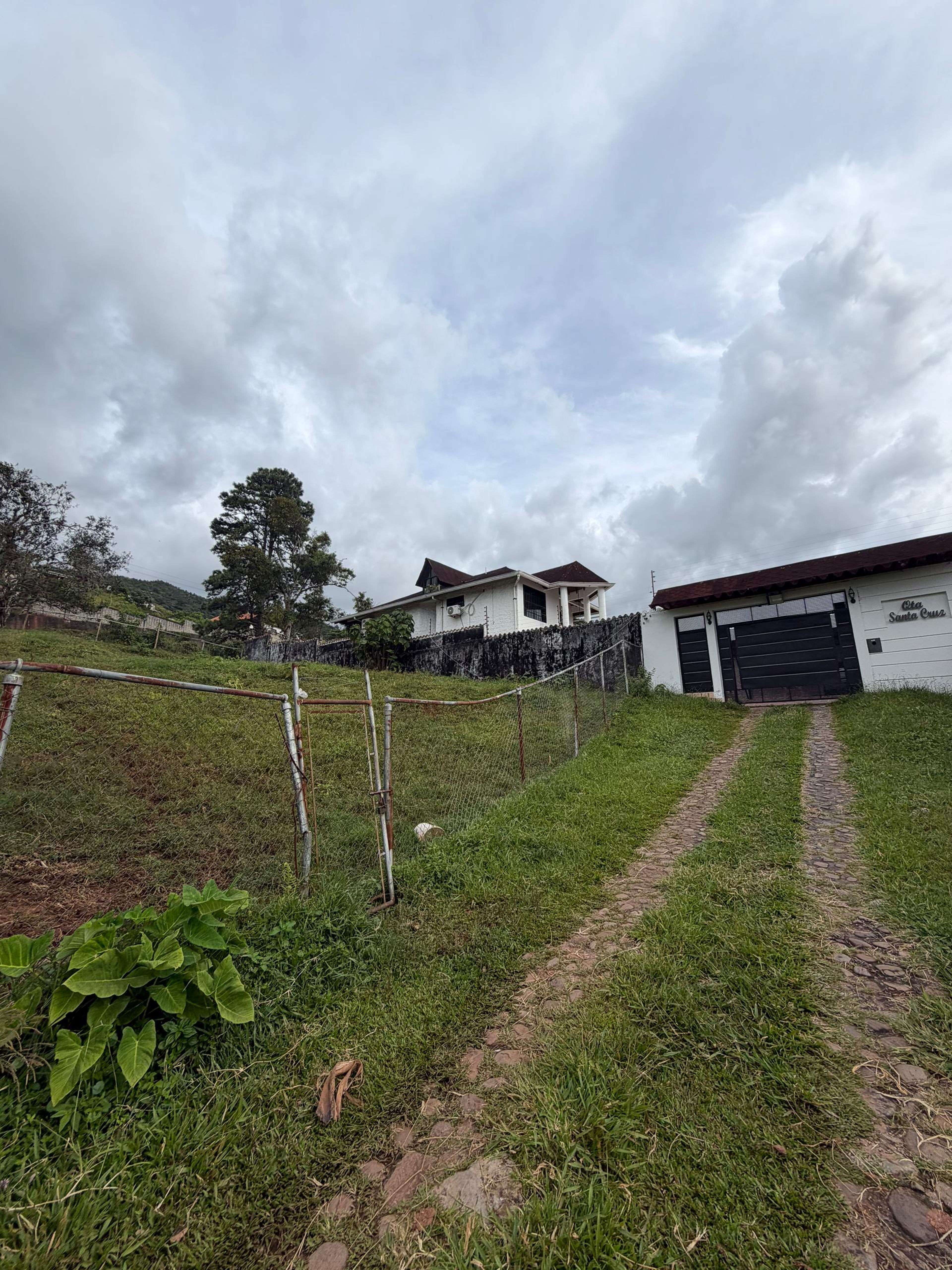 Terreno de 291 m² con excelente vista a la ciudad en Cueva del Oso — foto 9