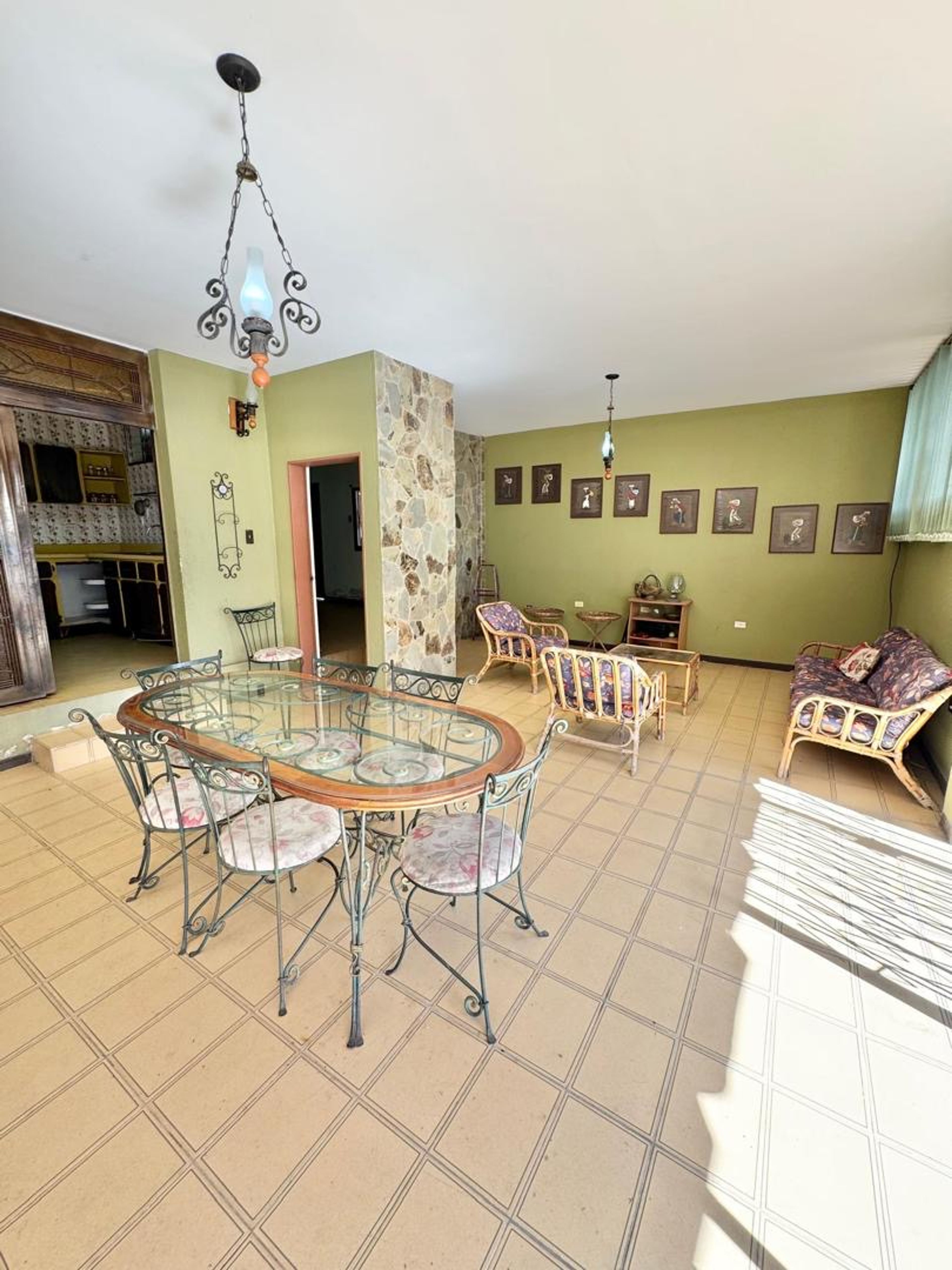 Amplia residencia con área social en Altos de Pirineos — foto 6