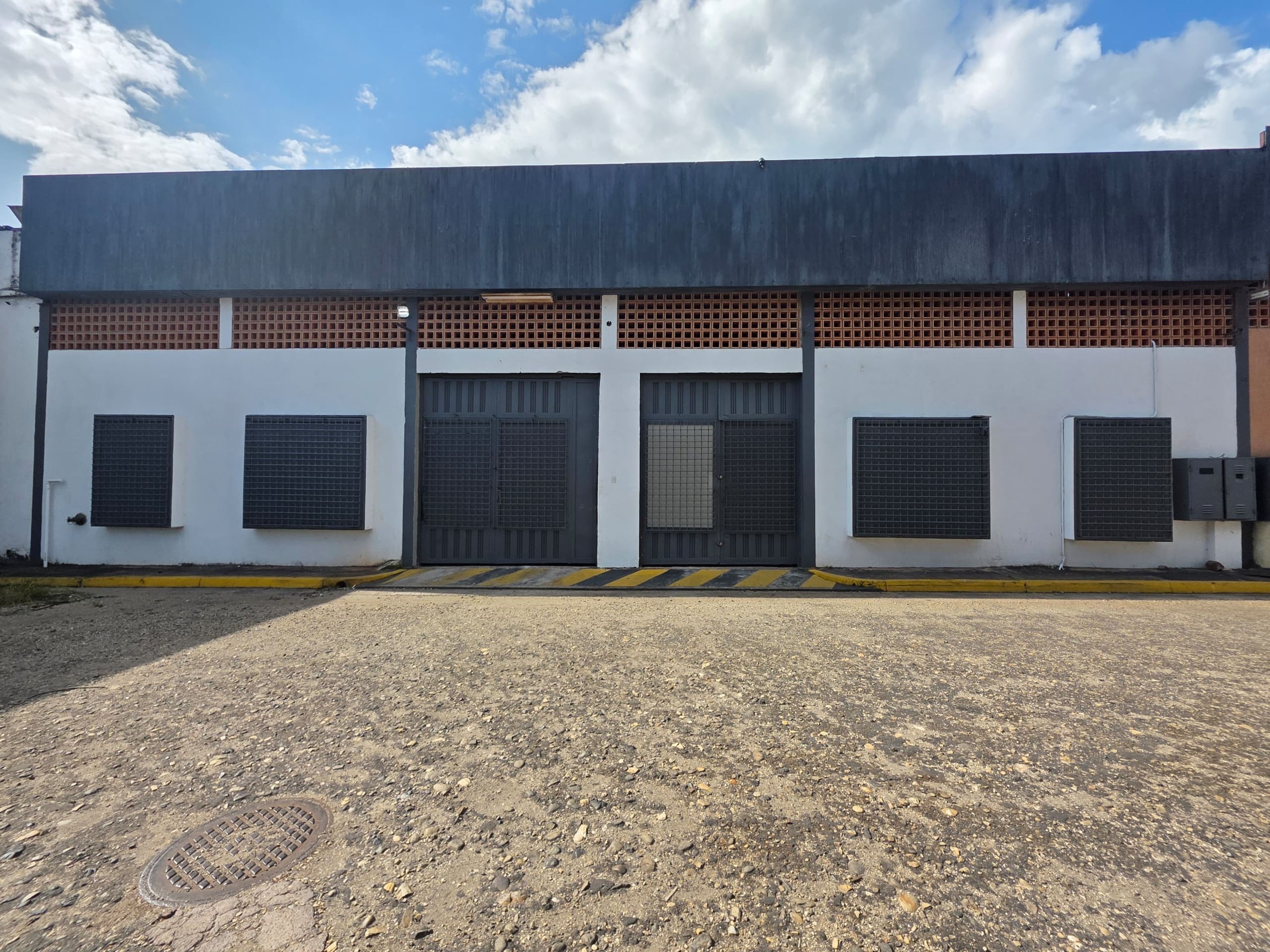 Local industrial o galpón en zona industrial Paramillo, Municipio San Cristóbal — foto 1