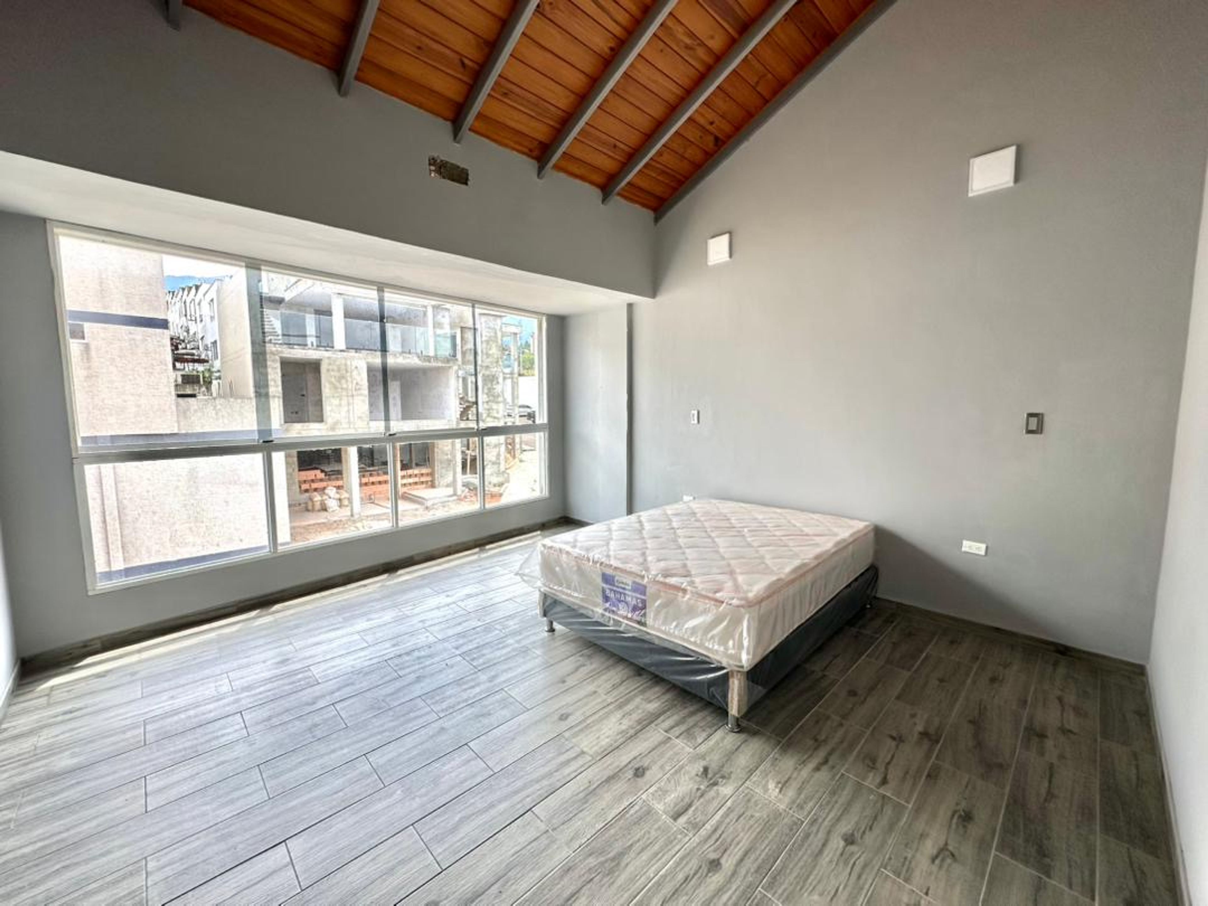 Elegante casa amoblada y equipada en alquiler en Urb. El Solar de La Castellana — foto 9