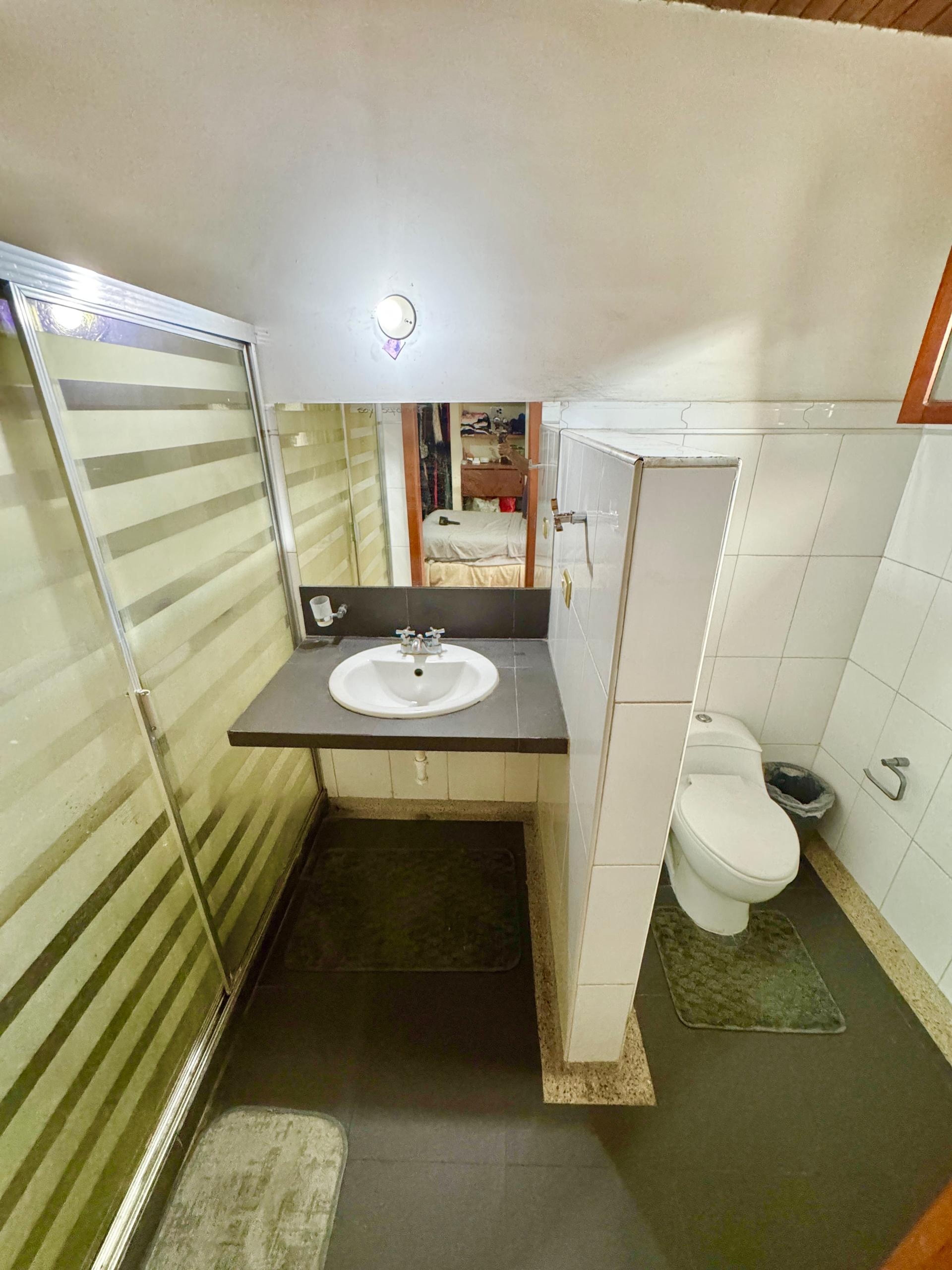Casa de un solo nivel con amplios jardines y terraza en la Avenida Carabobo — foto 10