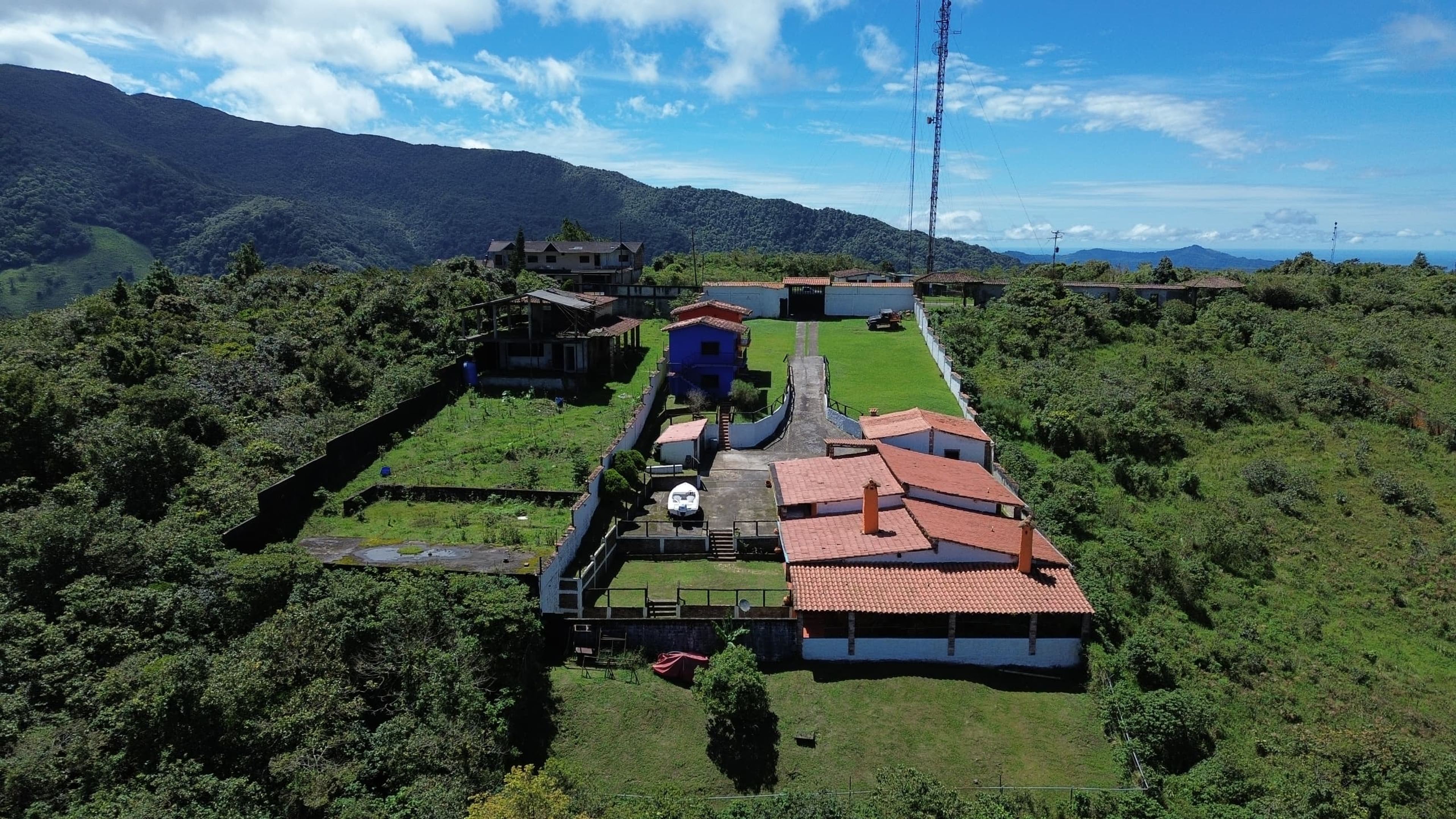 Imponente casa de campo de 4.926 m² en Loma del Viento ideal para desarrollo turístico — foto 17