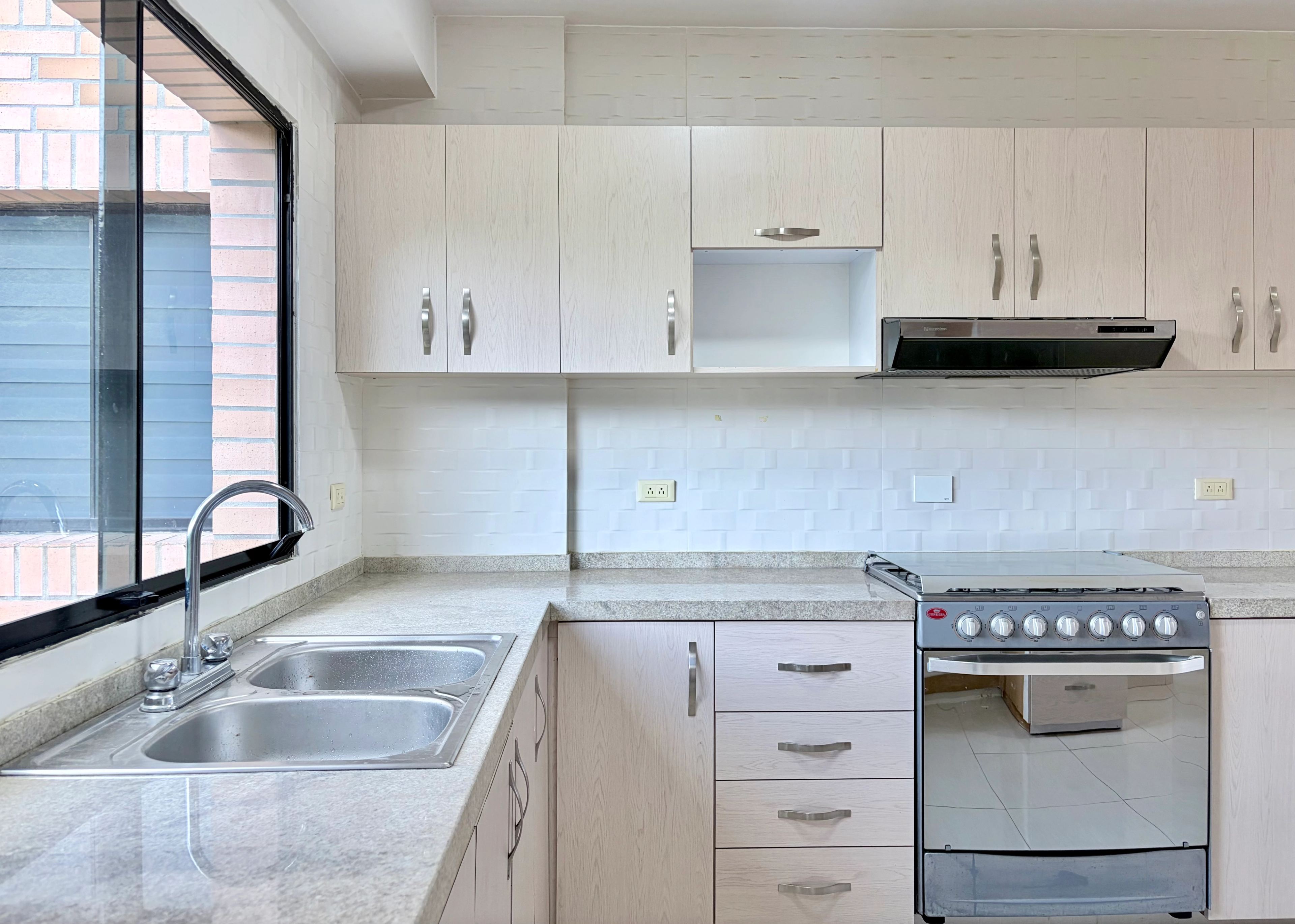 Apartamento en La Castellana, San Cristóbal — foto 2