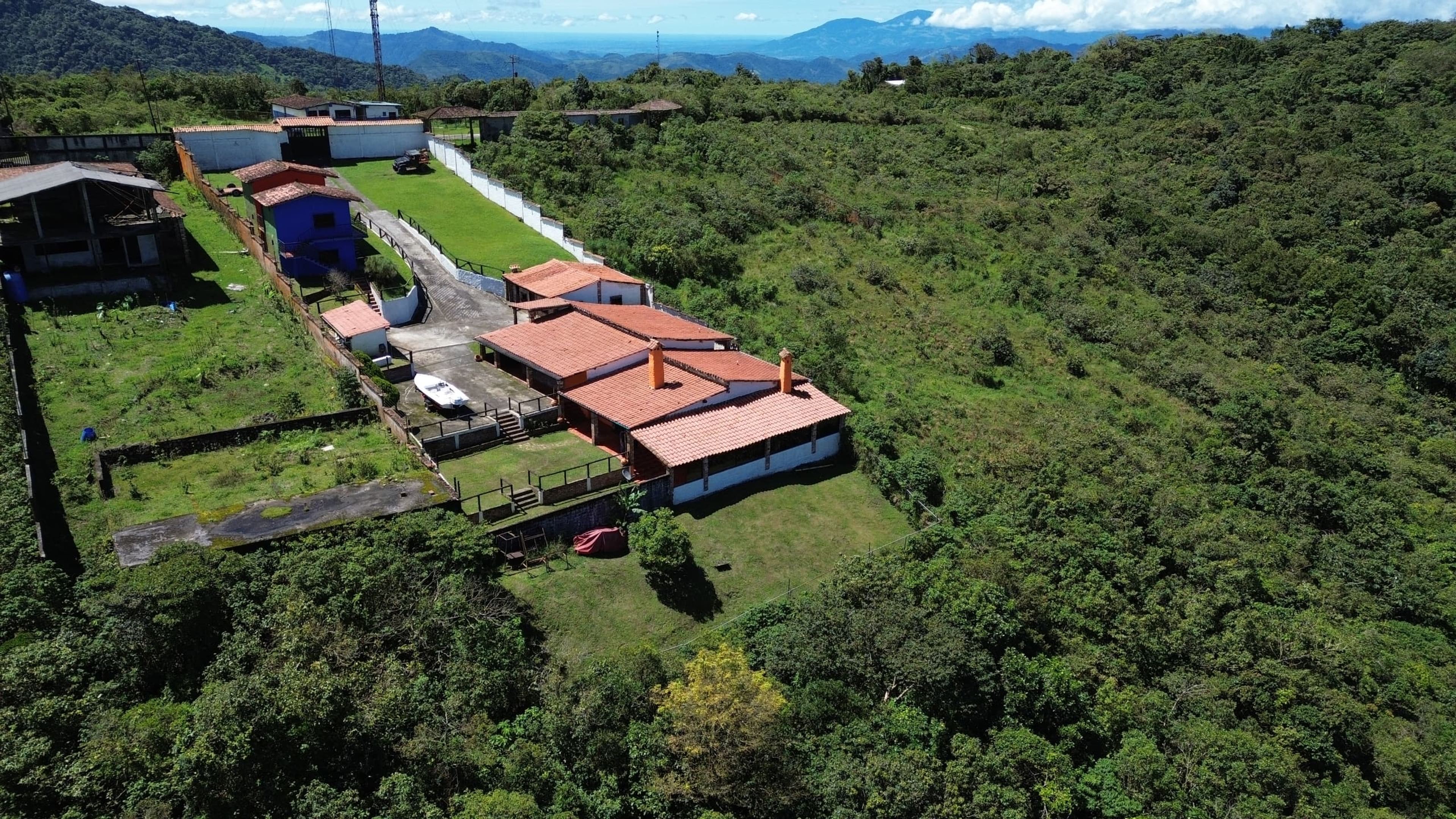Imponente casa de campo de 4.926 m² en Loma del Viento ideal para desarrollo turístico — foto 23