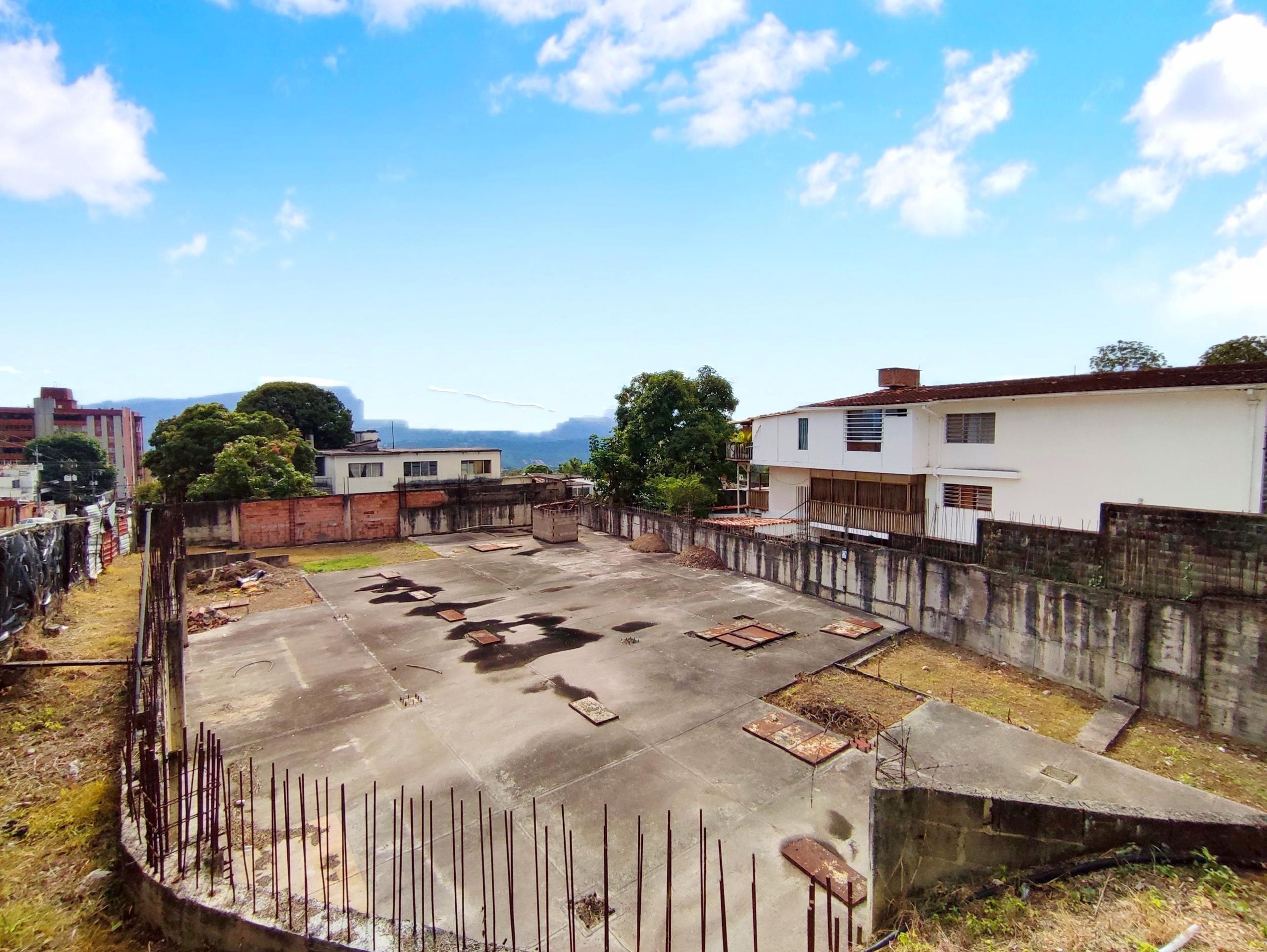 Terreno esquinero estratégico en Barrio Obrero con proyecto aprobado — foto 5