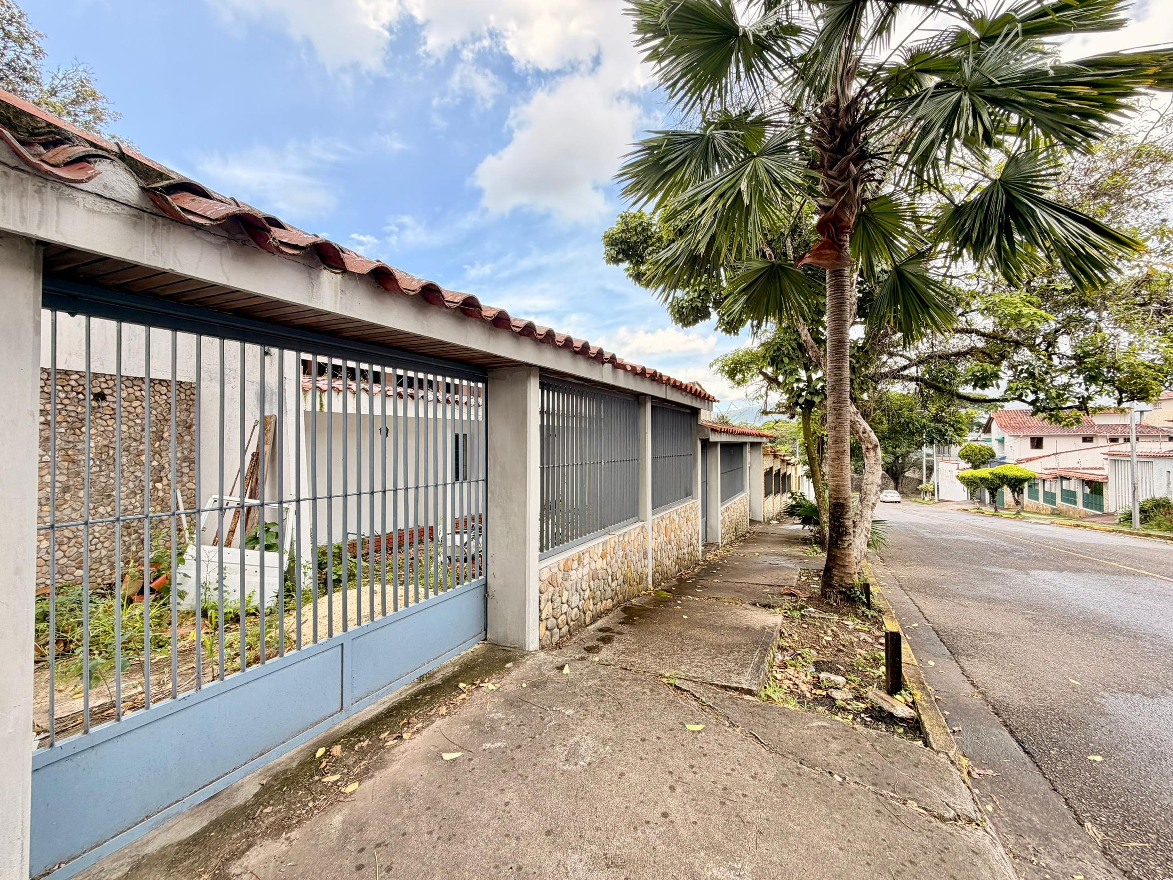 Casa con amplia terraza trasera en Urb. Nueva Guayana — foto 9