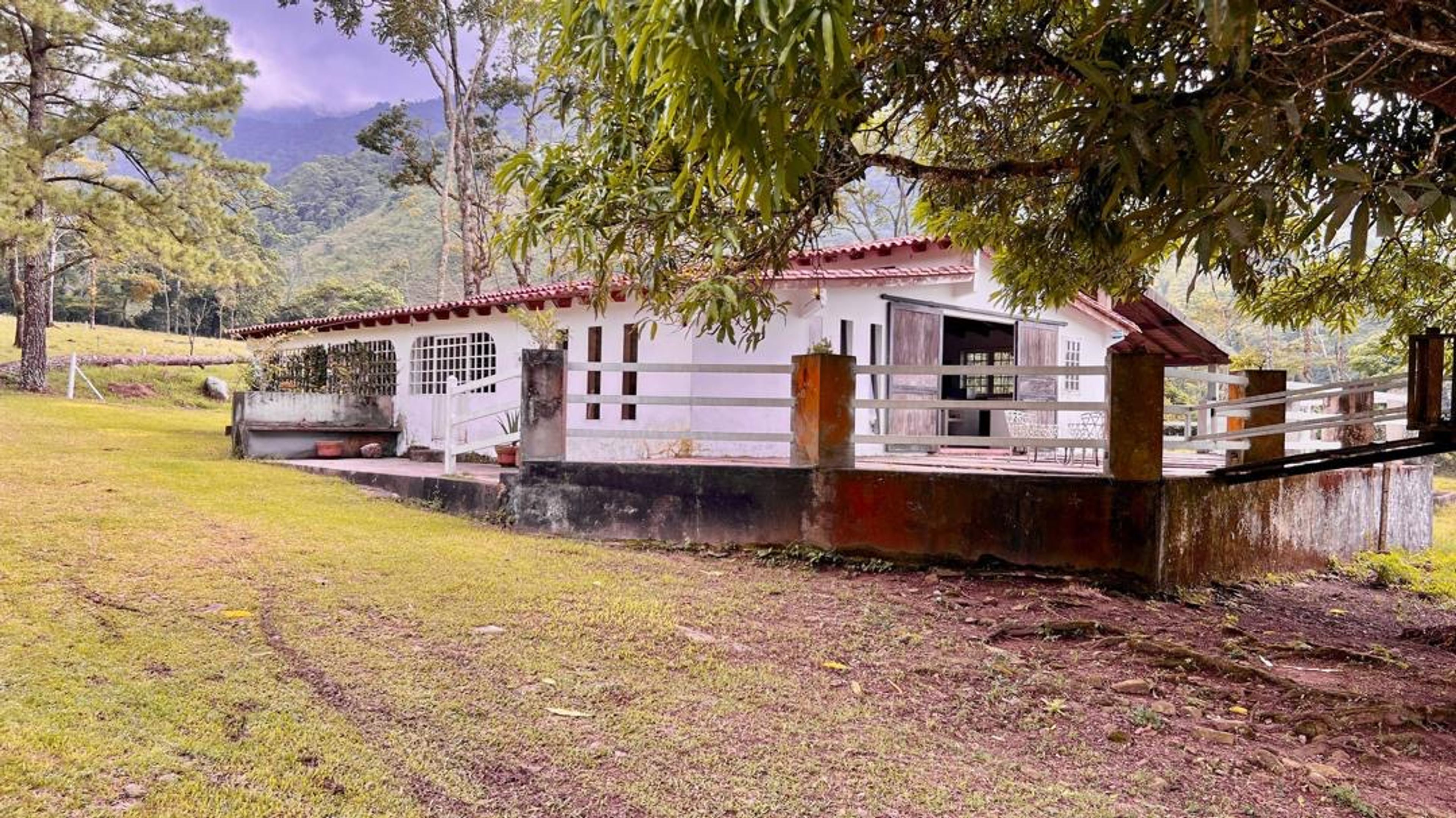 Hacienda o finca en Chorro el Indio, San Cristóbal — foto 1