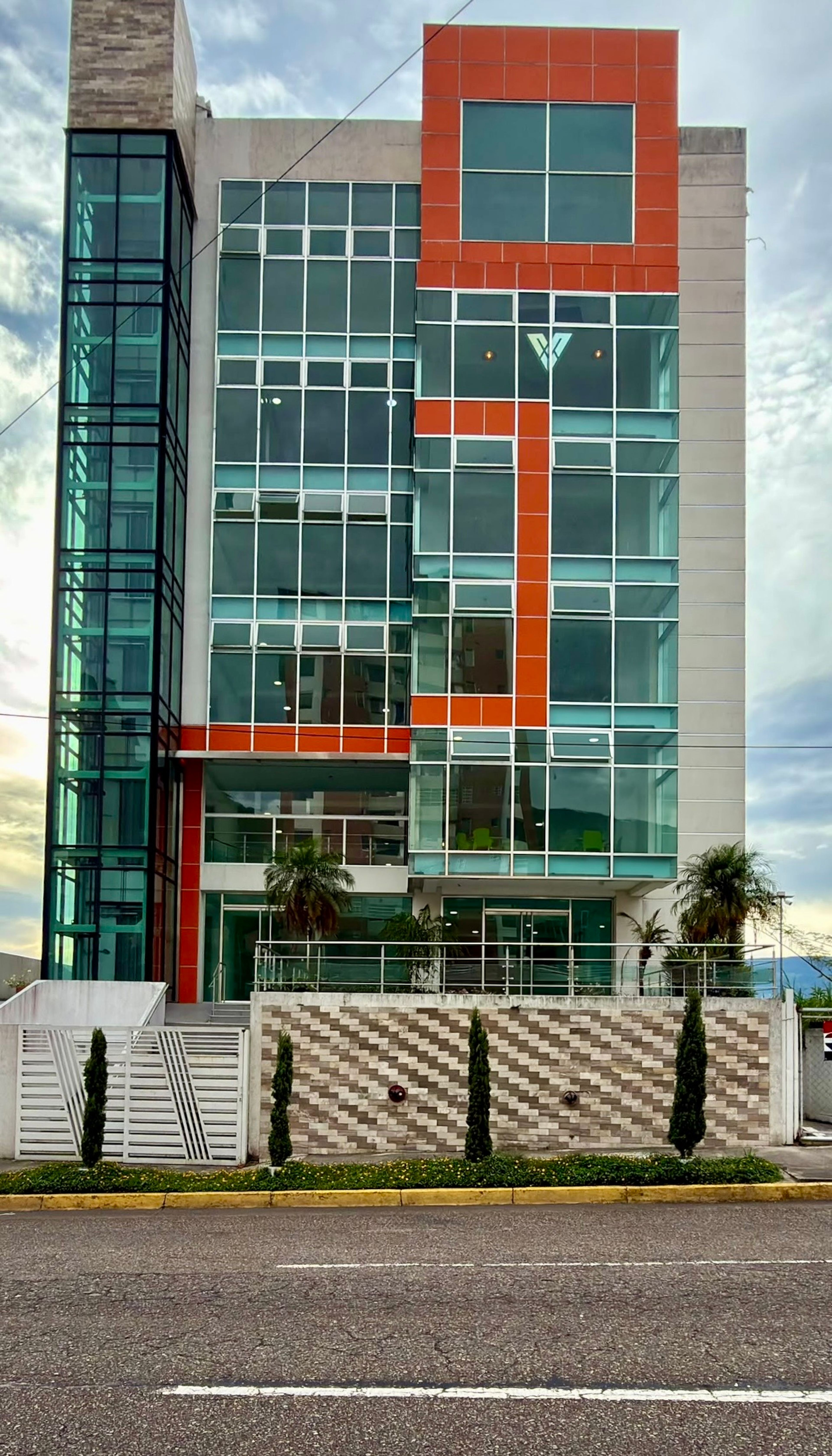 Local/Oficina de 32 m² en Piso 4 con vista a la montaña en Edificio San Ignacio — foto 1