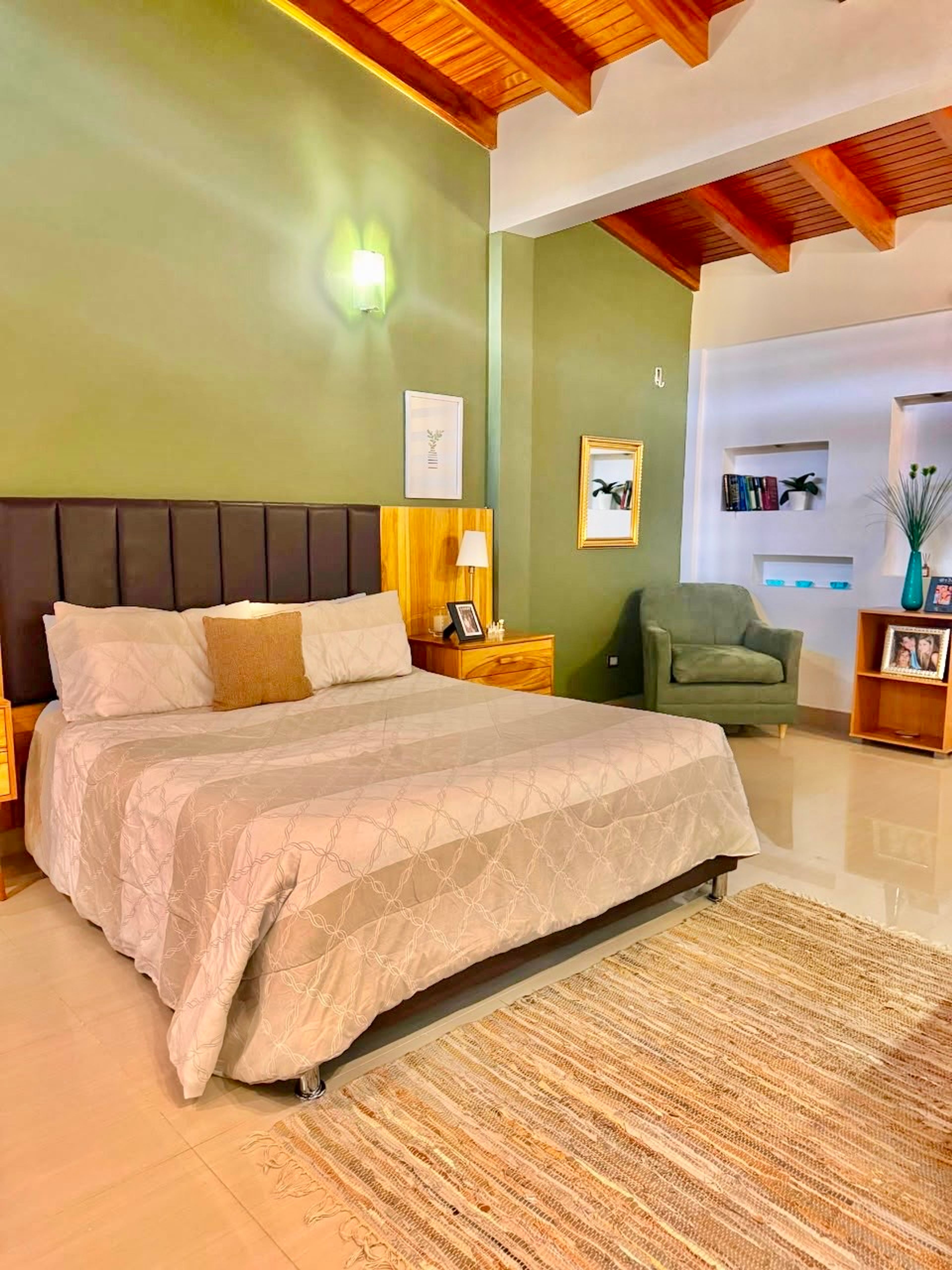 Casa con acabados modernos en Colinas de Pirineos — foto 15