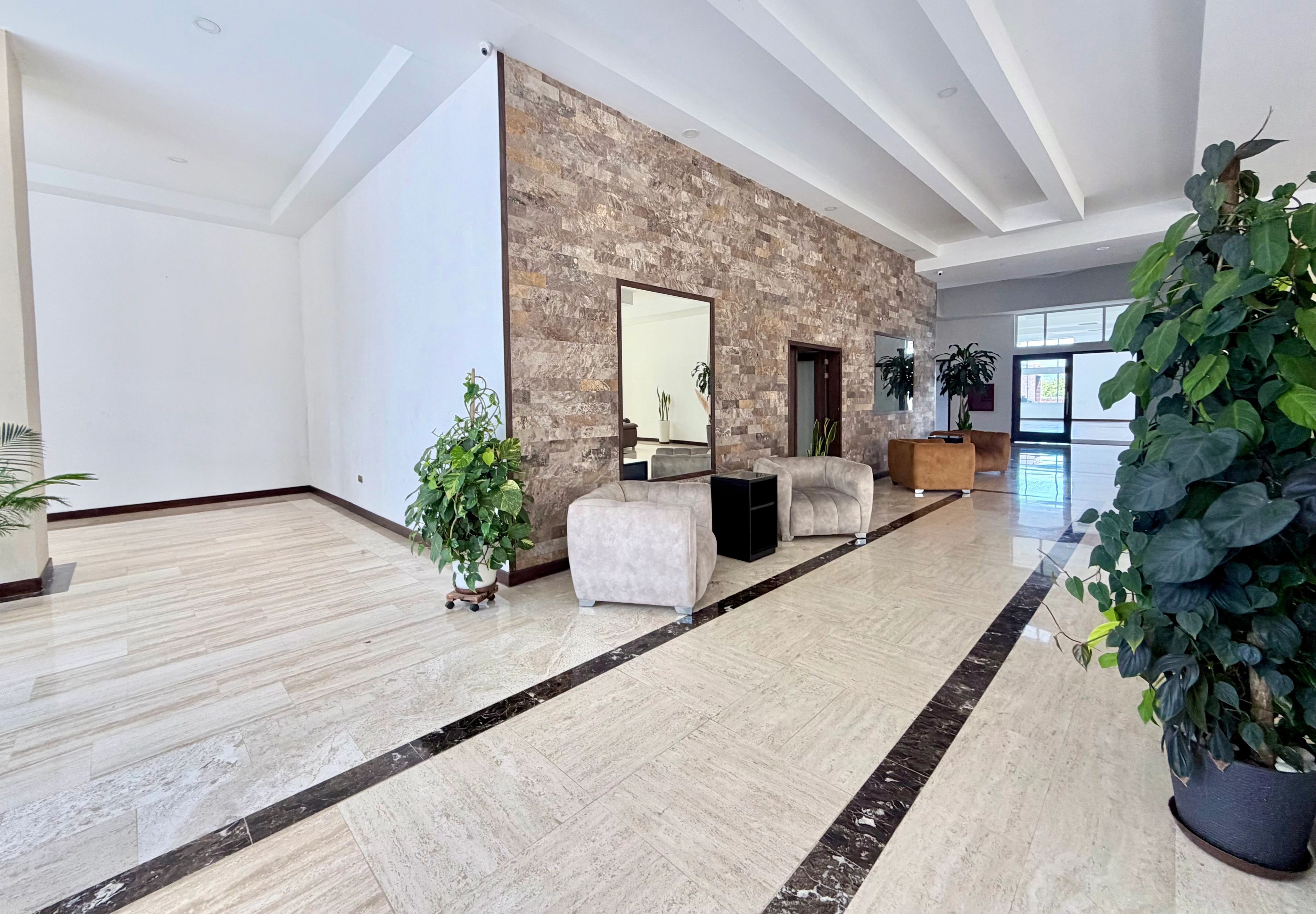Apartamento de 163 m², planta eléctrica y amenidades en Res. Neblina Suite — foto 16