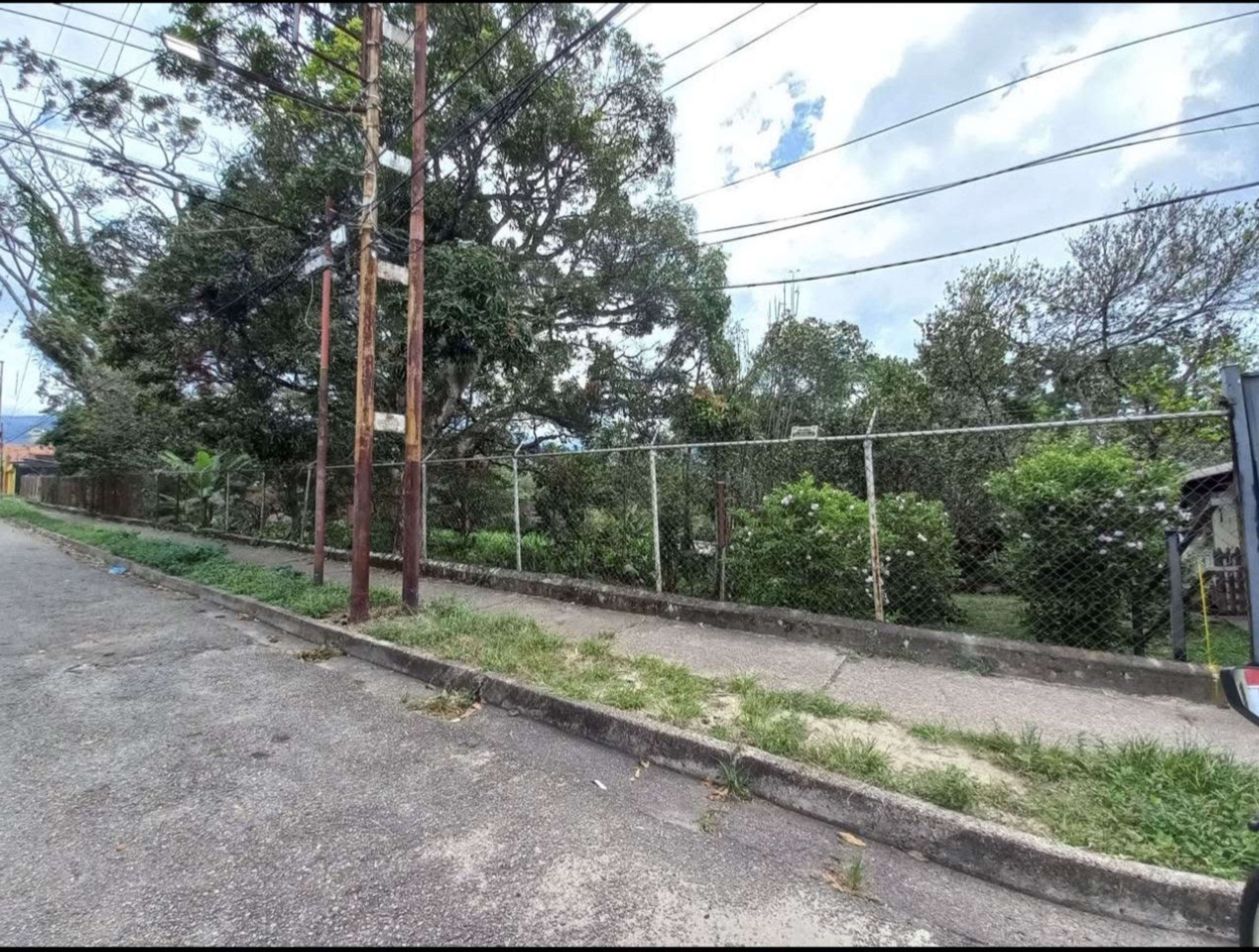 Terreno o parcela en Avenida Ferrero Tamayo, San Cristóbal — foto 1