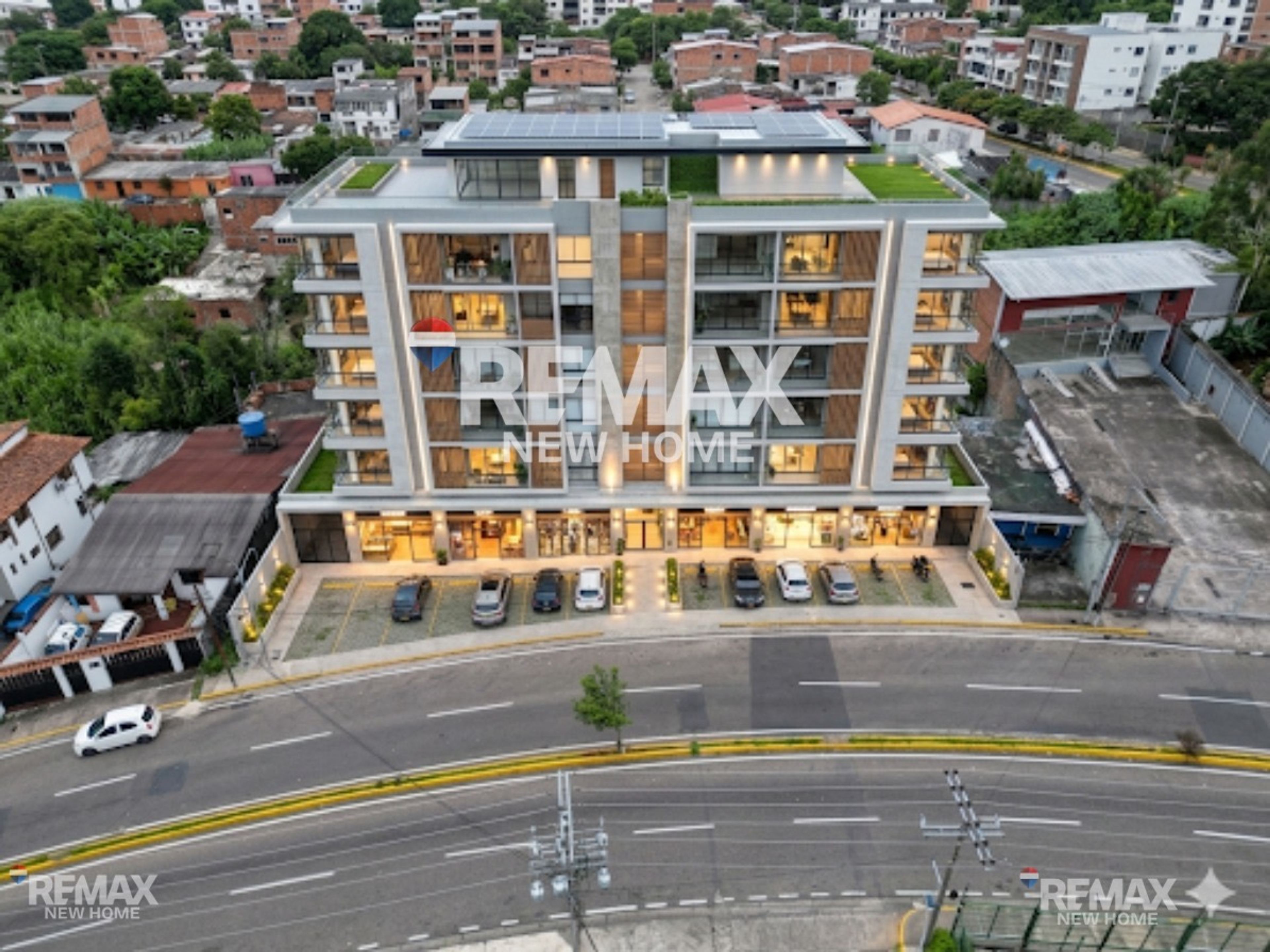 Terreno comercial estratégico de 2.500 m² a orilla de calle en Pueblo Nuevo — foto 4