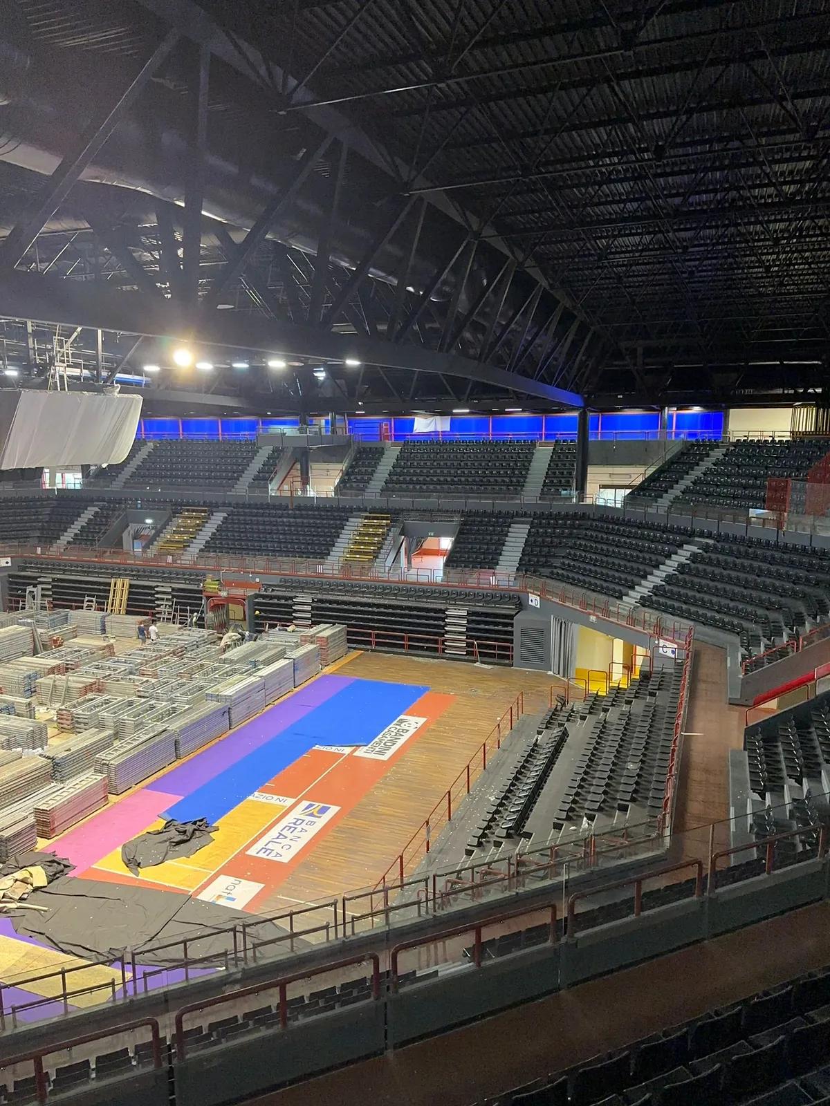 Ristrutturazione e ammodernamento del palazzetto dello sport di Forlì Palagalassi