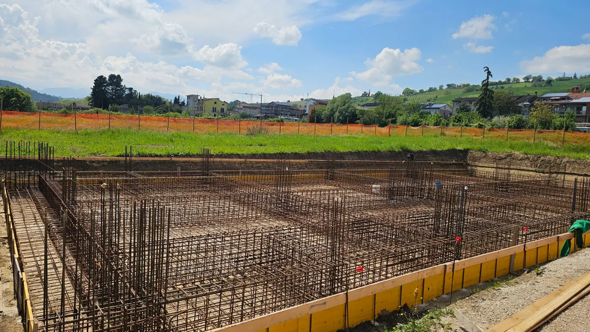 Nuova costruzione di spogliatoi a servizio della palestra geodetica