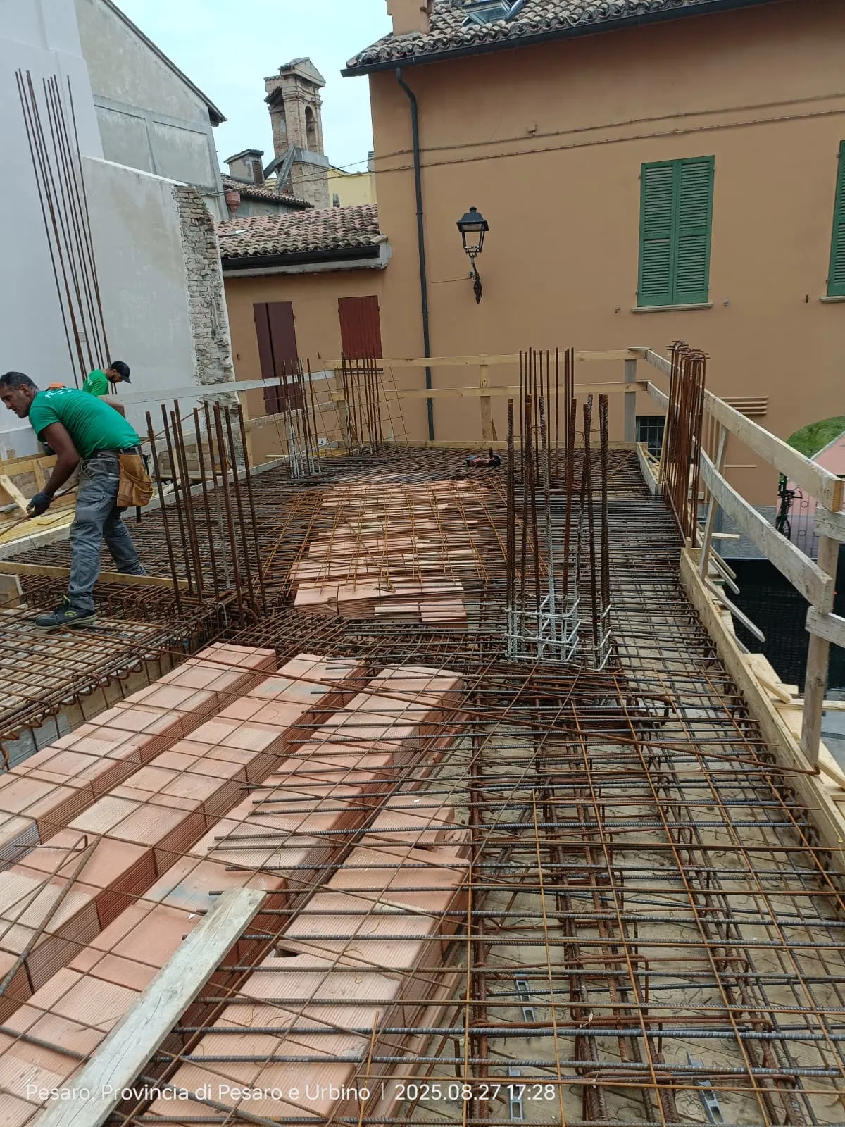 Realizzazione di N.3 alloggi di E.R.P. Nell’aria scoperta annessa al fabbricato di E.R.P. sito in via Mazza32-38