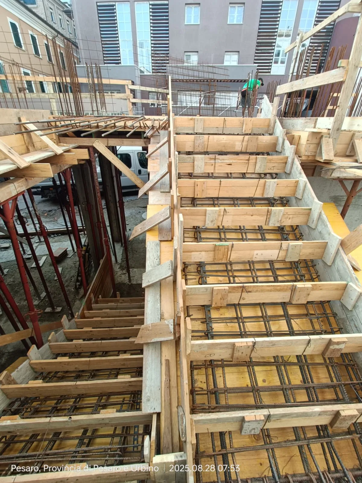 Realizzazione di N.3 alloggi di E.R.P. Nell’aria scoperta annessa al fabbricato di E.R.P. sito in via Mazza32-38