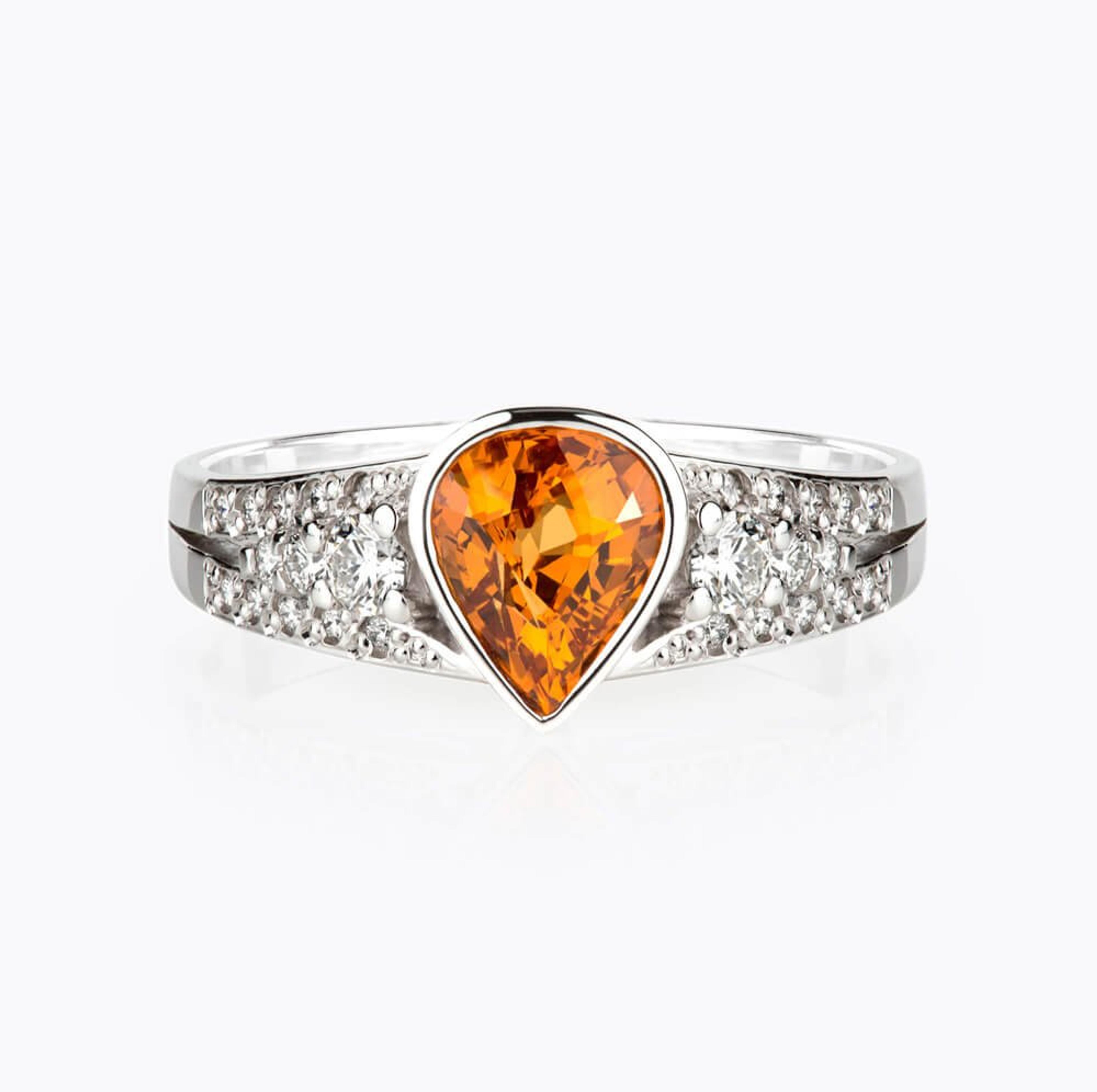 Prsten se spesartinem a diamanty 01, diamant, bílé zlato — Zlatnictví Vaněk Kolín