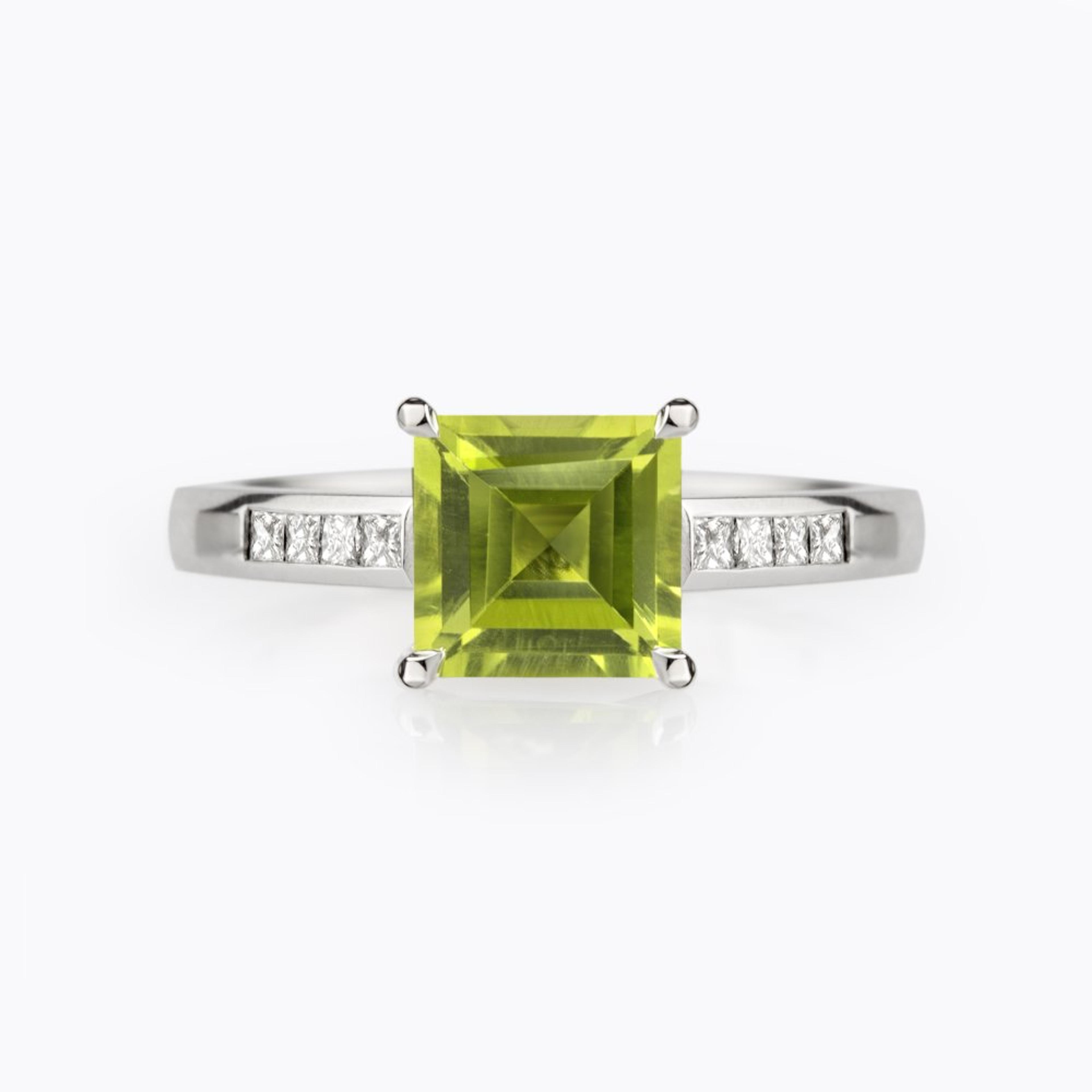 Prsten s olivínem a diamanty 02, diamant, bílé zlato — Zlatnictví Vaněk Kolín