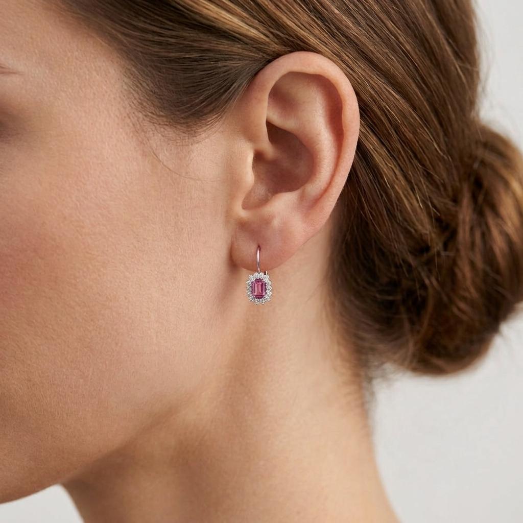 Náušnice s turmalíny a diamanty 05, diamant, bílé zlato na uchu — Zlatnictví Vaněk Kolín