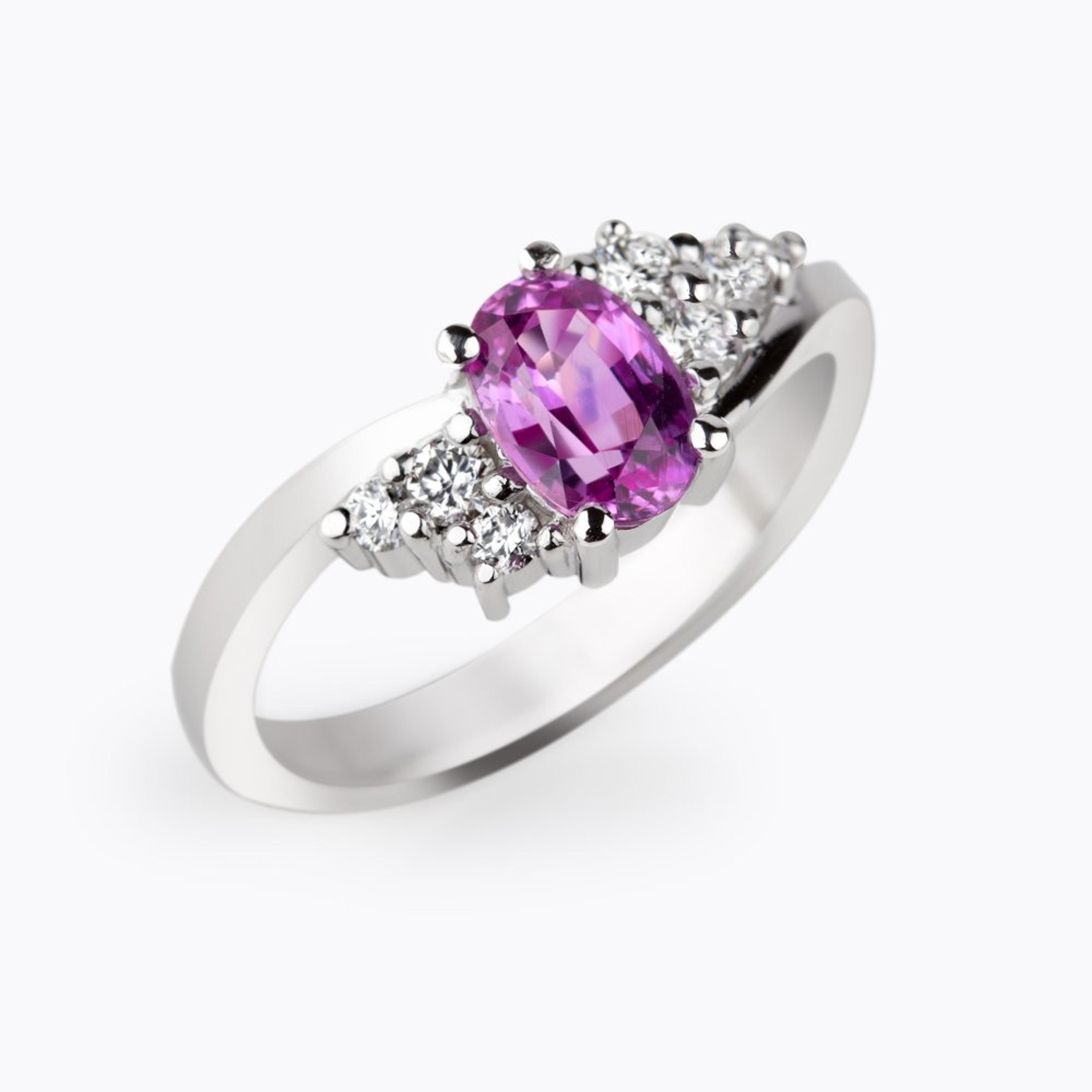 Prsten se safírem a diamanty 20, diamant, bílé zlato — Zlatnictví Vaněk Kolín